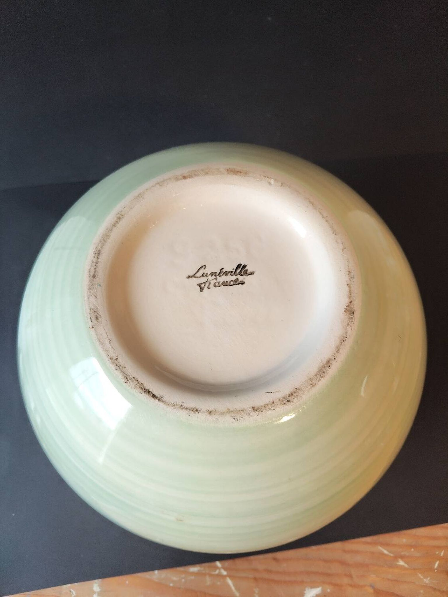 Lunéville France round vase – kiwi & leaf decoration – soft green vintage