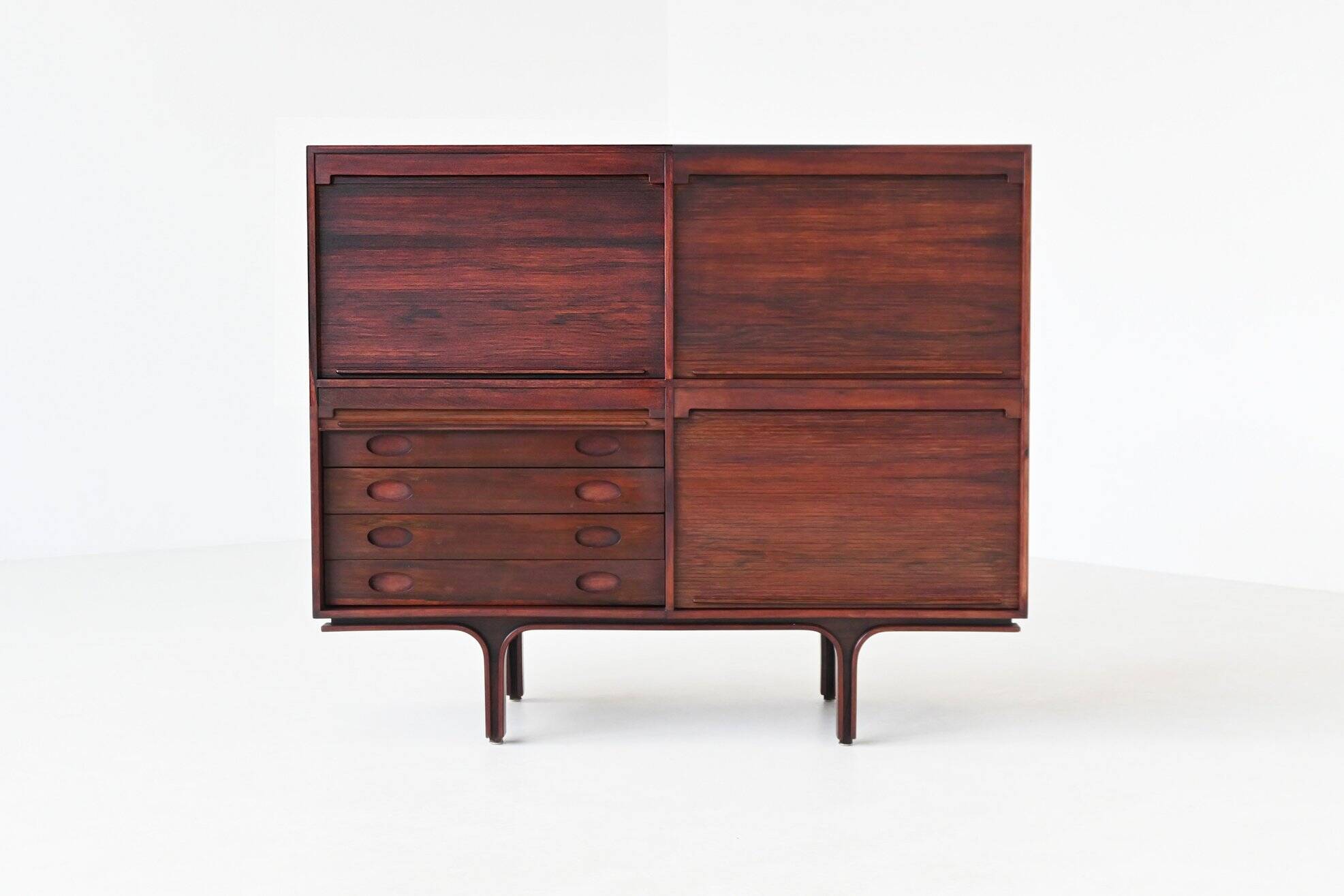 Meuble Gianfranco Frattini modèle 504 en palissandre Bernini Italie 1960