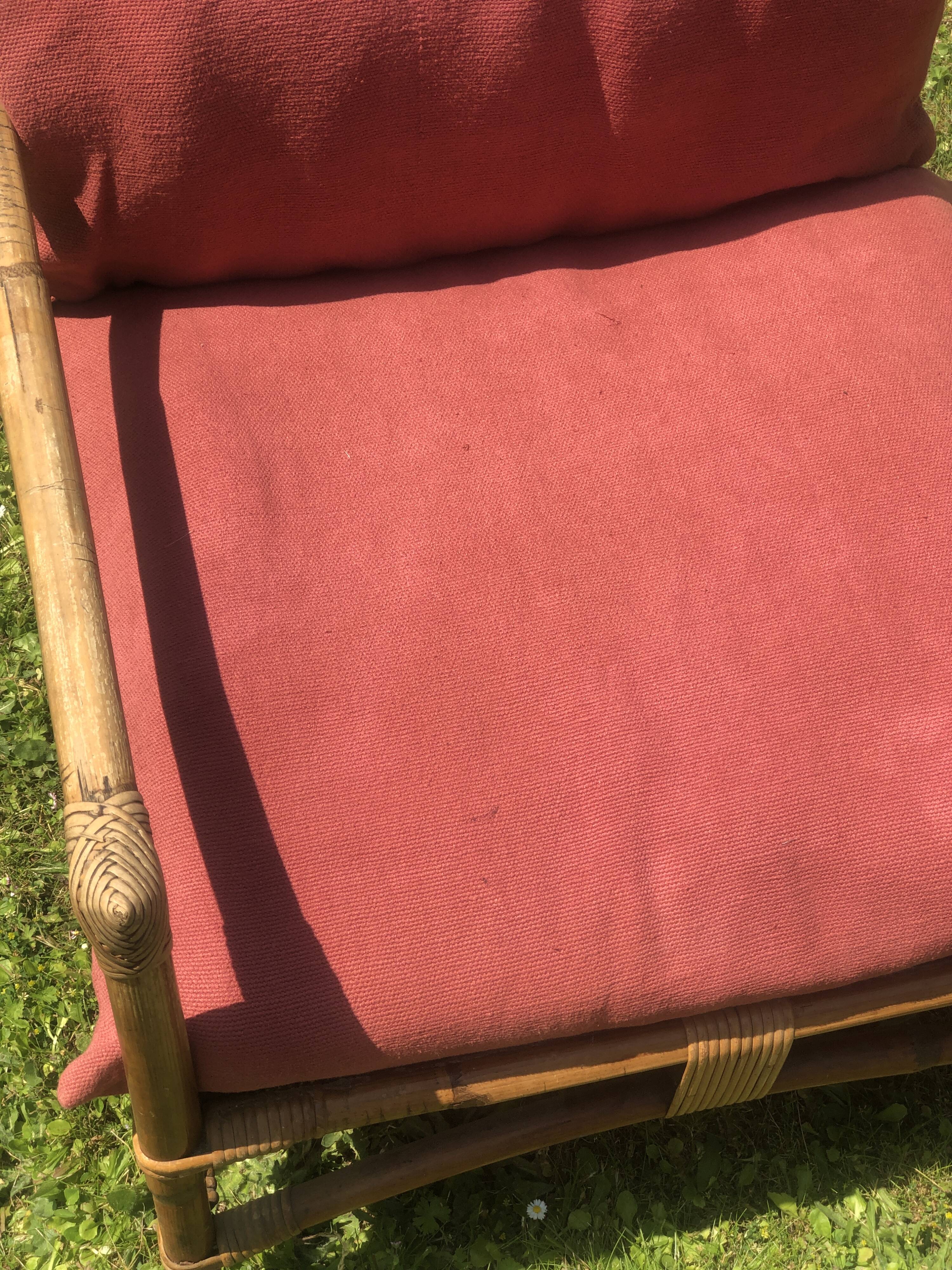 Rattan living room with 2 armchairs, coffee table cushions