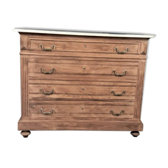 Old chest of drawers