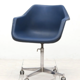 Robin Day swivel chair for Hille, United Kingdom