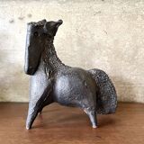 Sculpture en céramique émaillée noire signée Pouchain – Circa 1960
