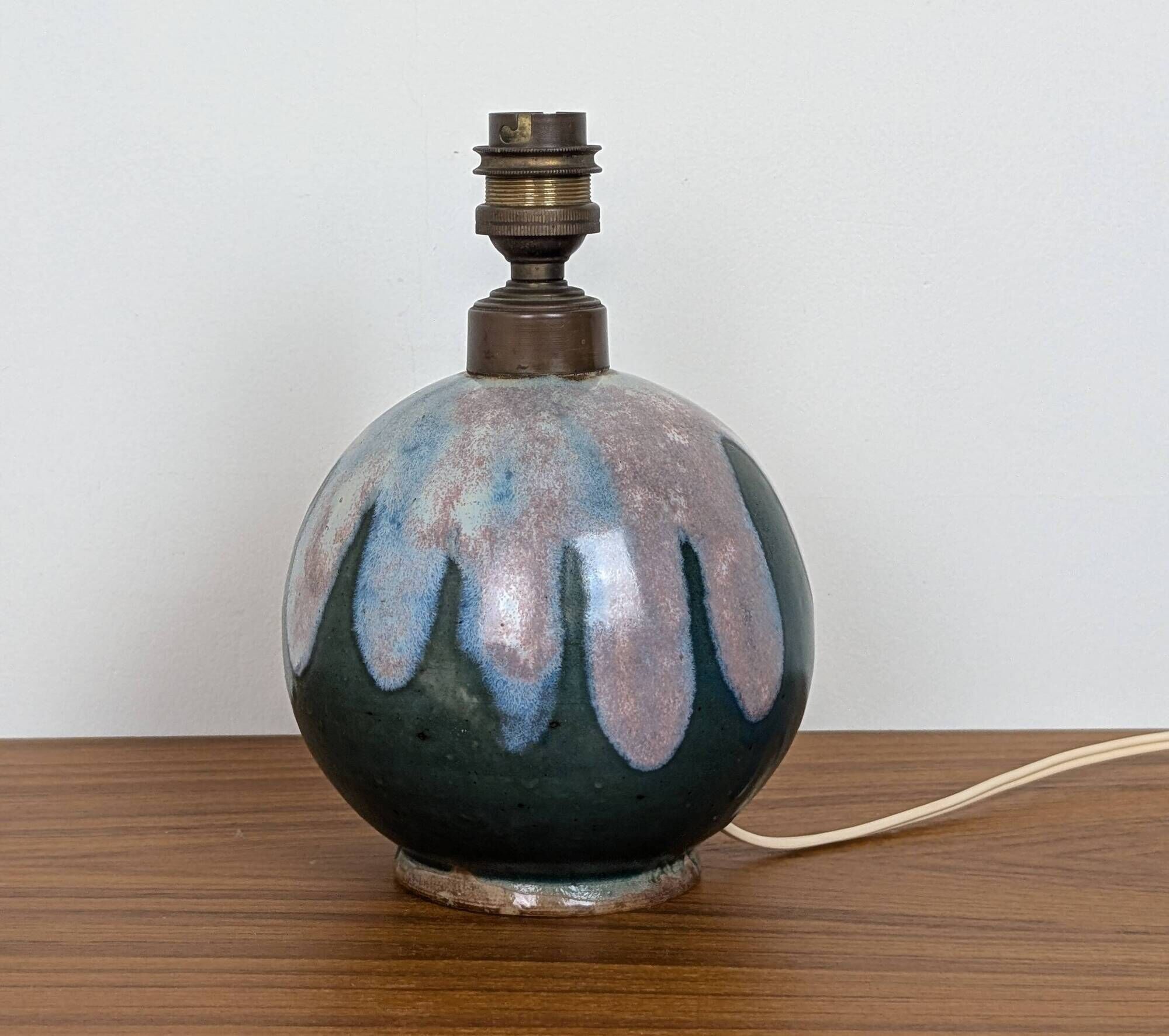 Ceramic lamp base