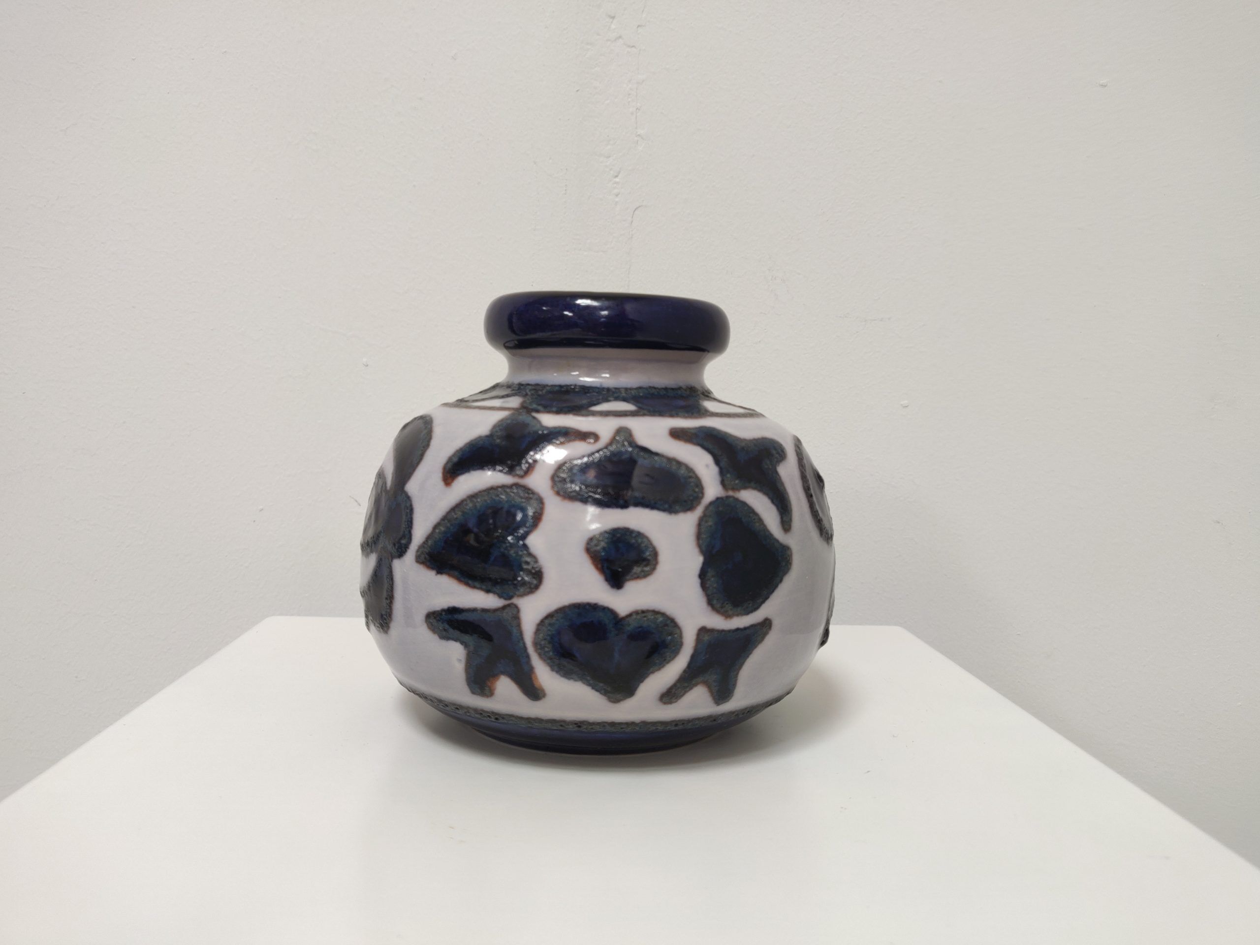 Vase West-Germany blue tones