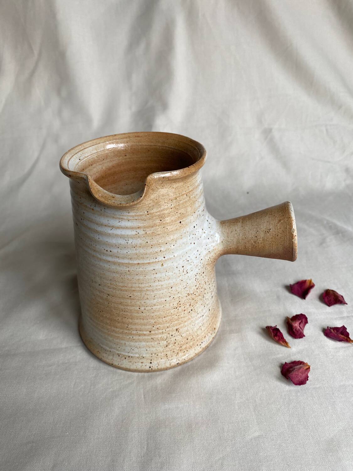 Jug / Sauceboat Stoneware from the Marsh