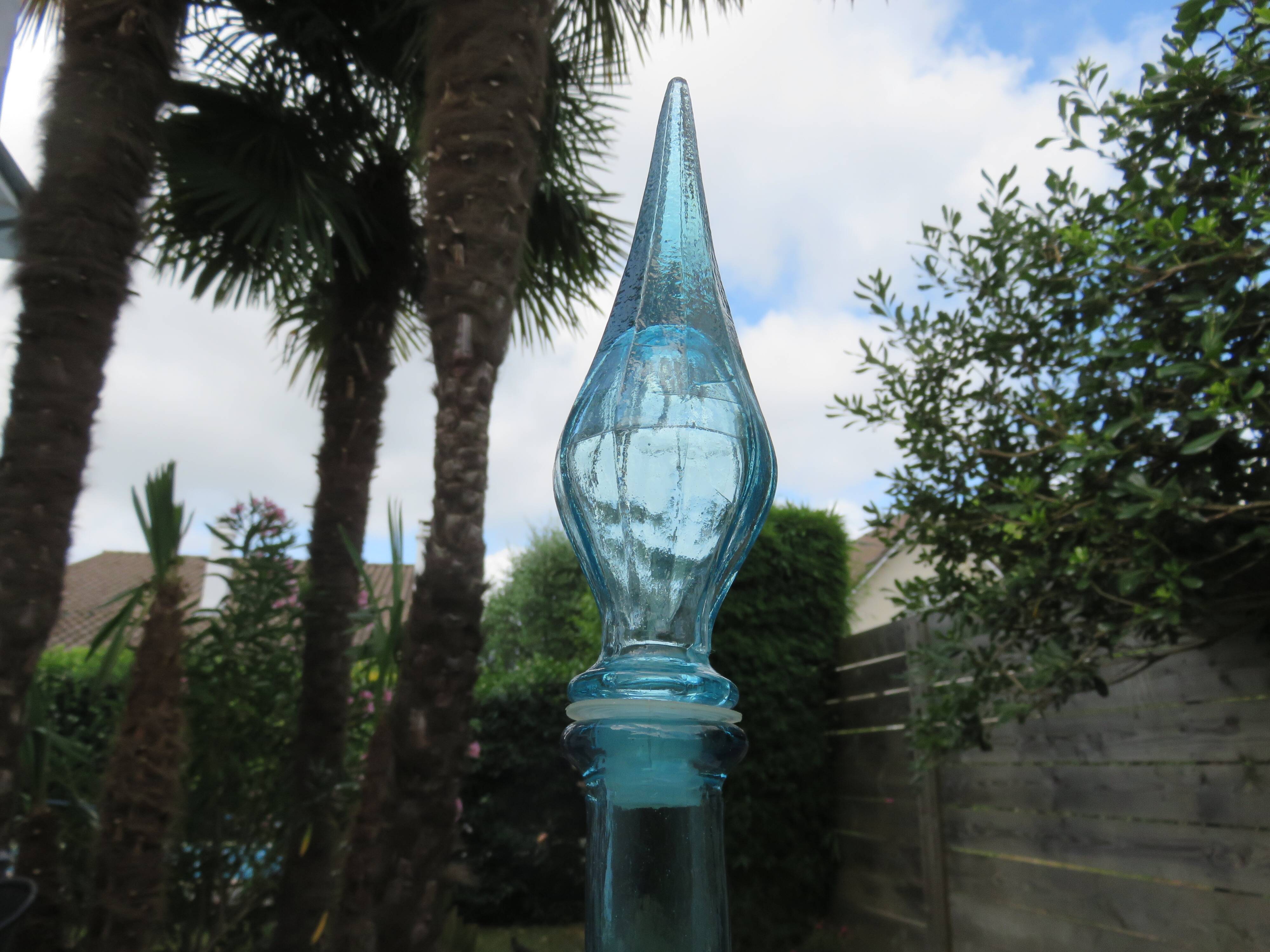 Large Empoli bottle, diamond point, Italy, 60s 70s