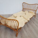 Rattan bed