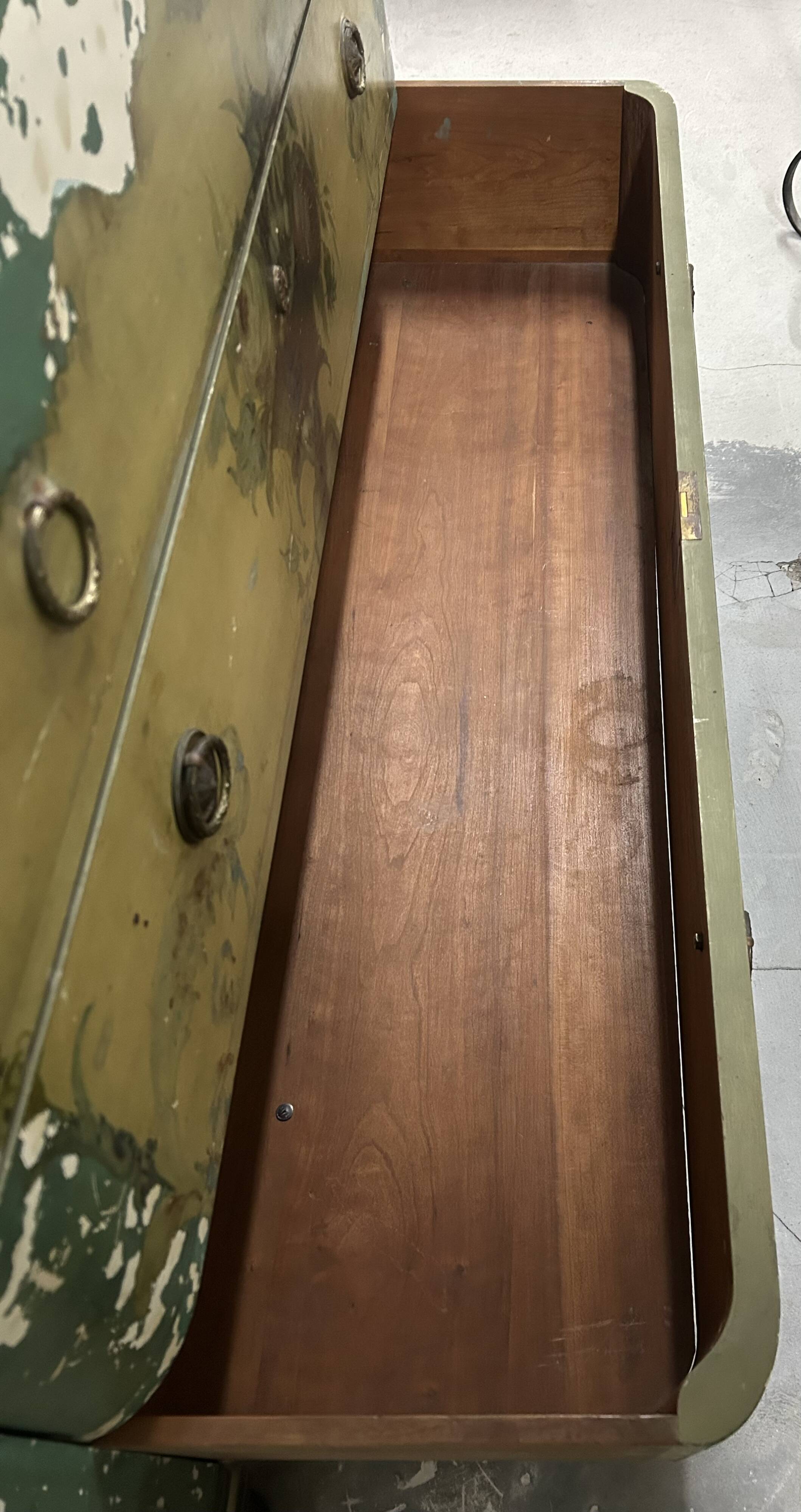 Painted wooden chest of drawers