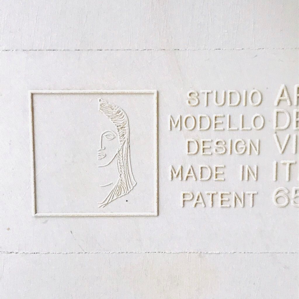 Demetrio coffee table by Vico Magistretti Artemide