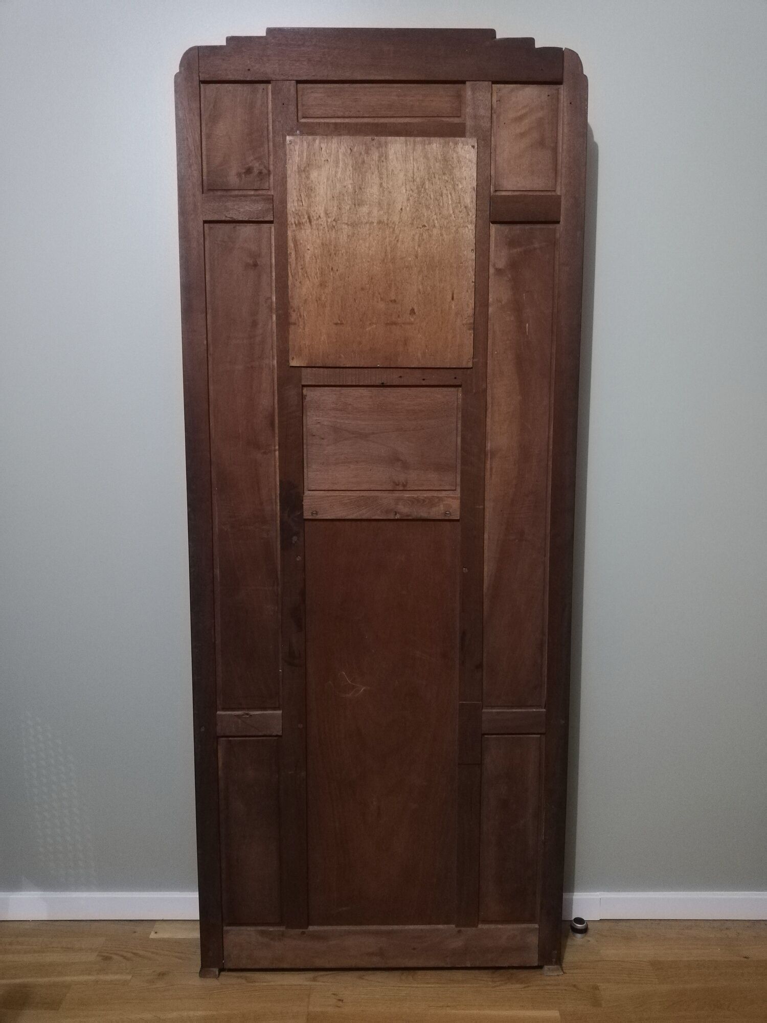 Art Deco cloakroom rack in stained oak