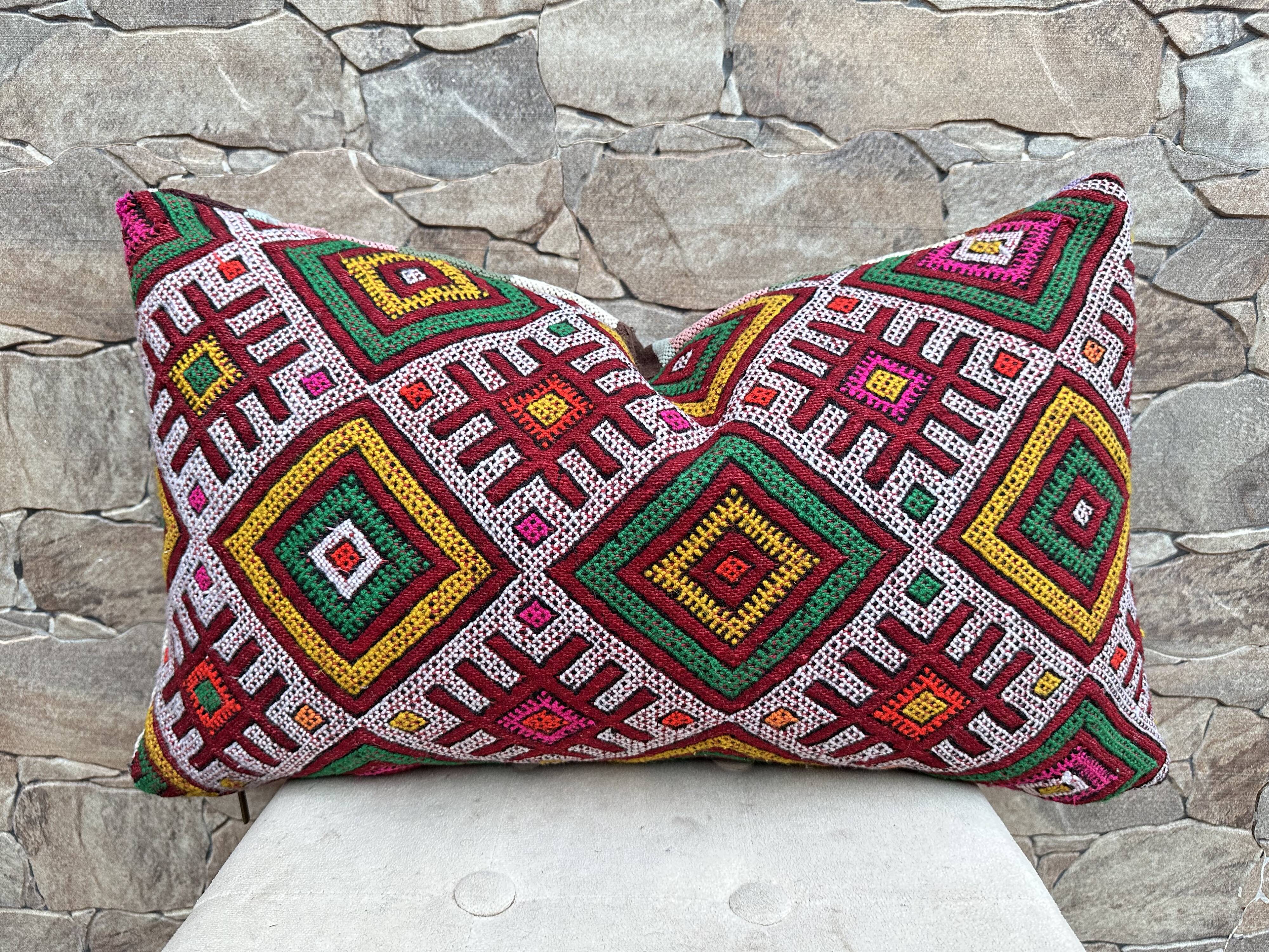Vintage Moroccan Berber wool cushion cover