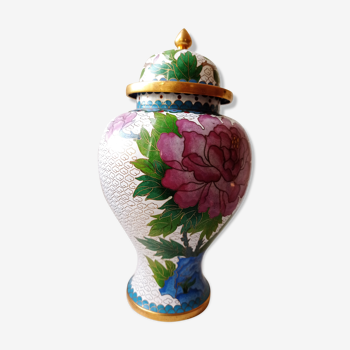 Partitioned Chinese vase