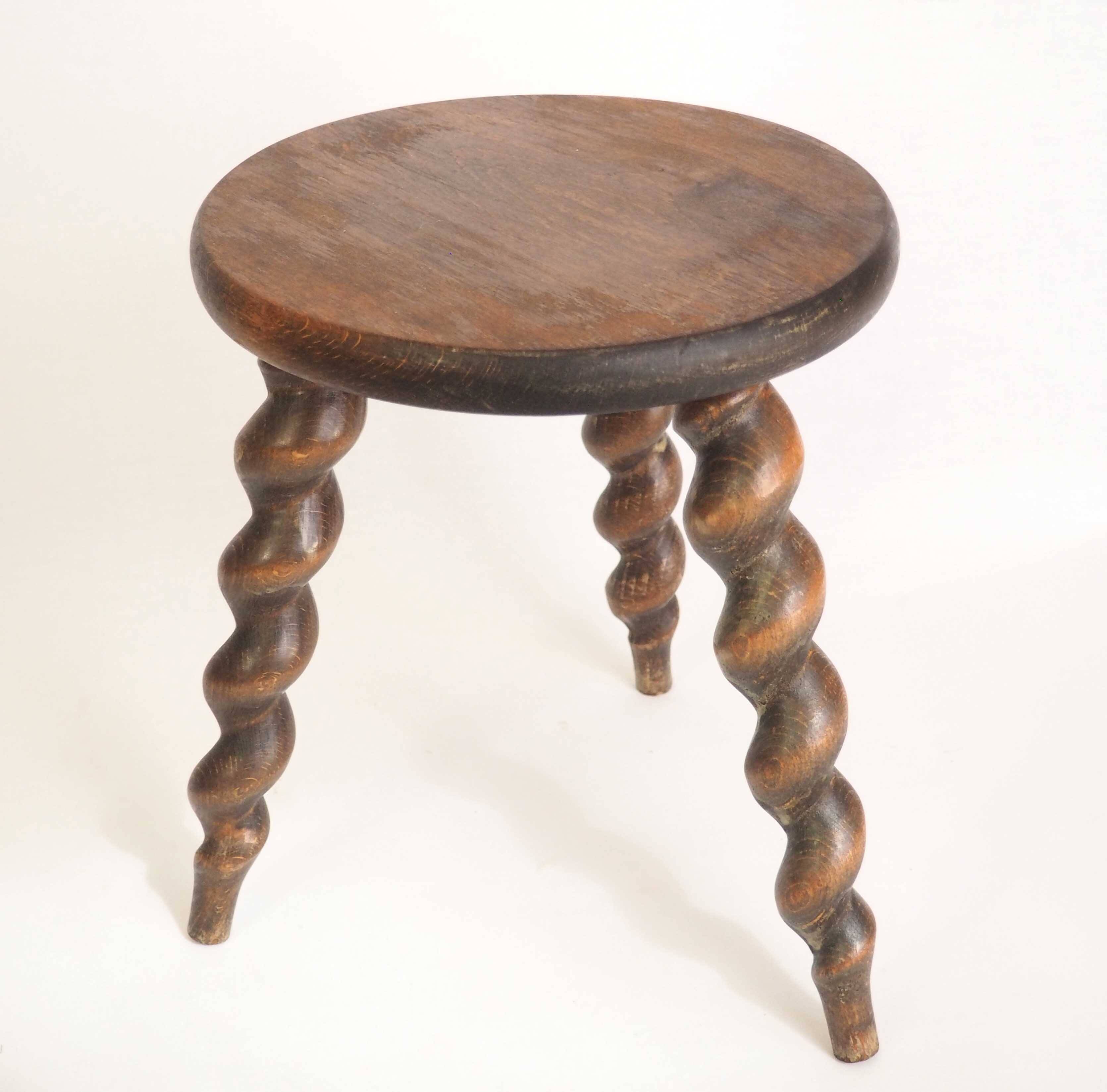 Spiral leg tripod stool