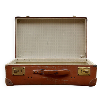 Valise en carton vintage