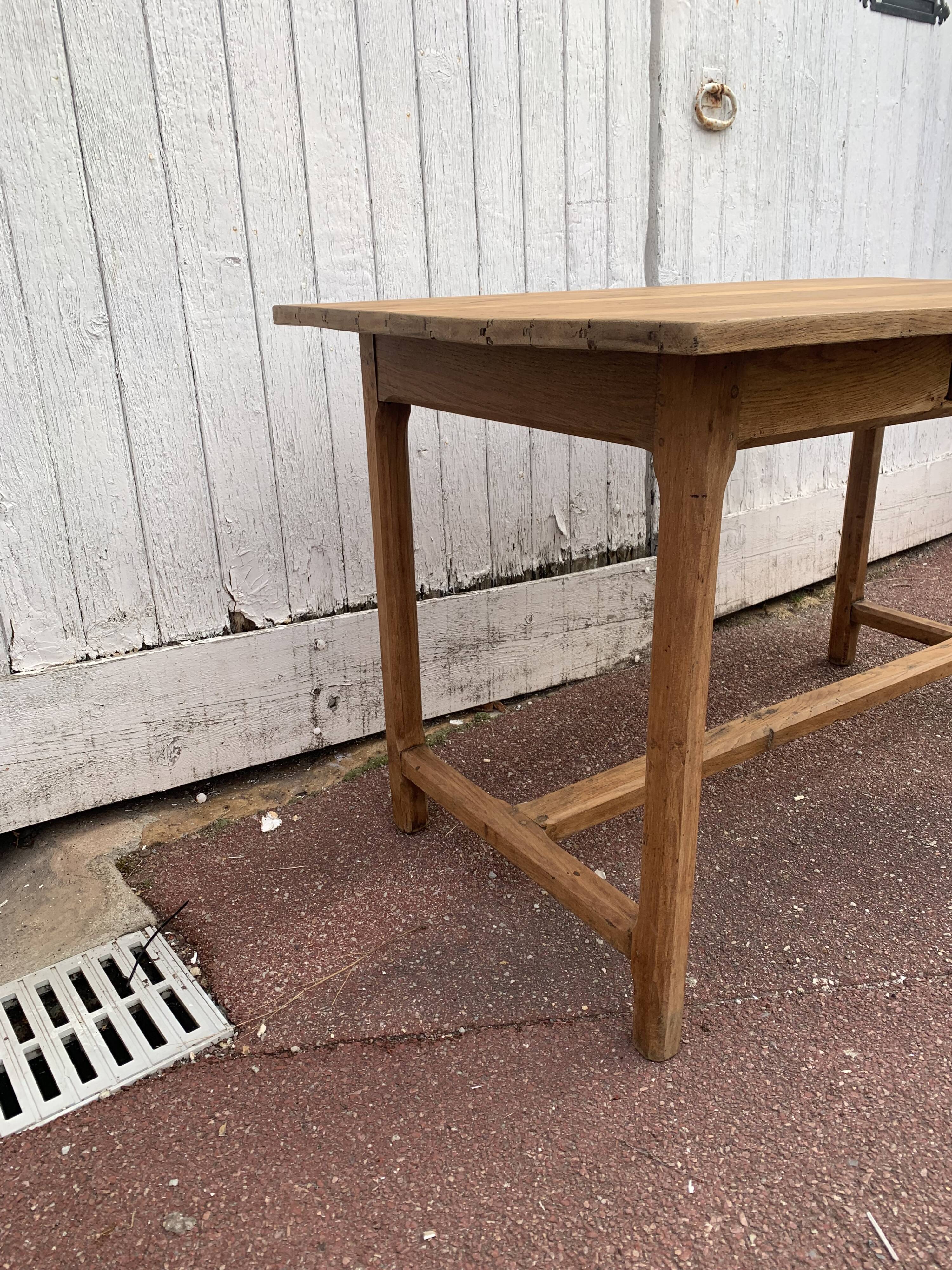 Farmhouse table 1 oak drawer
