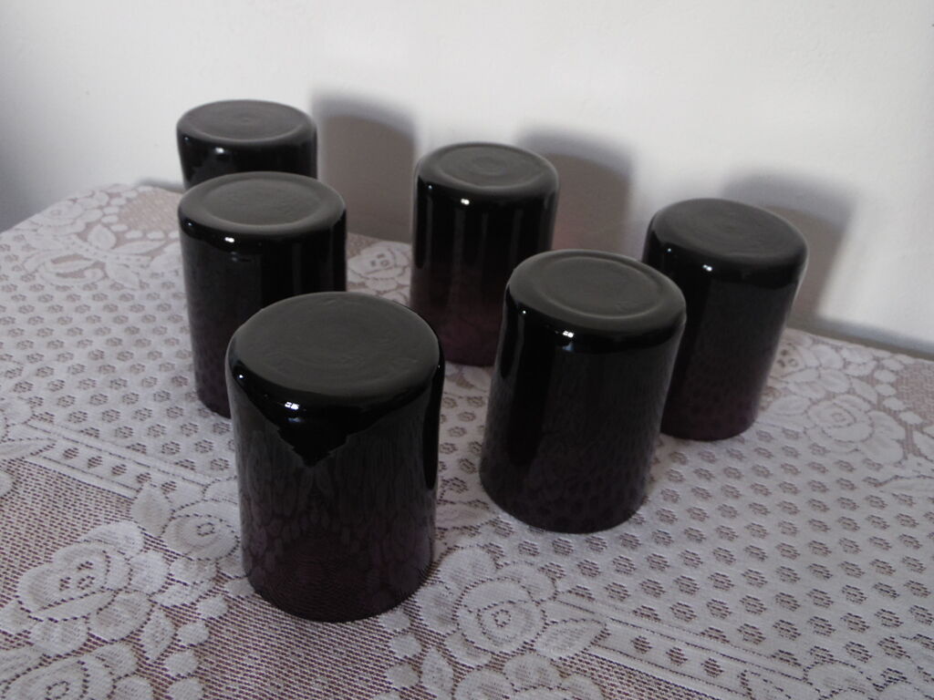 6 eggplant-colored glass cups