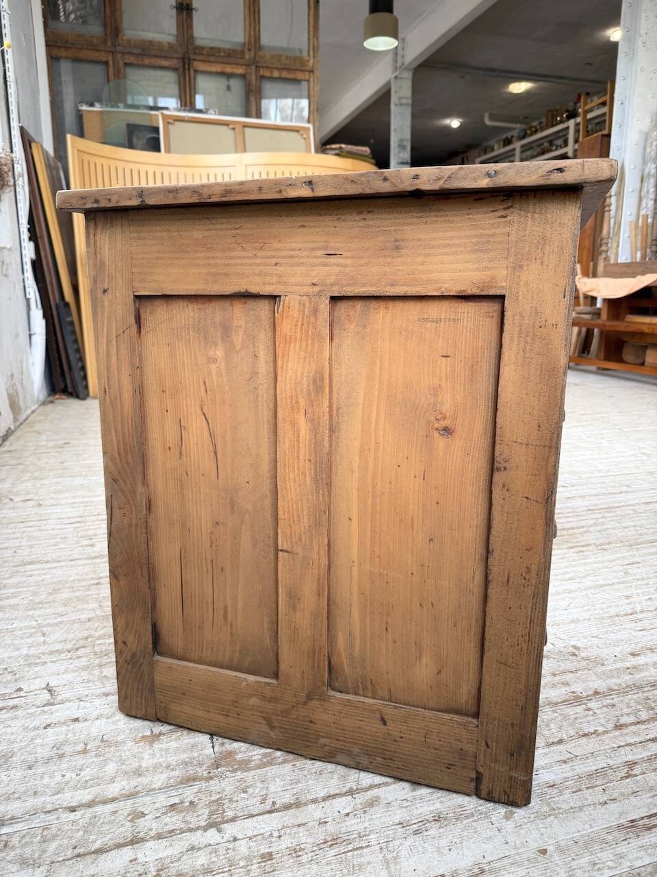 Bureau pin meuble atelier 1950