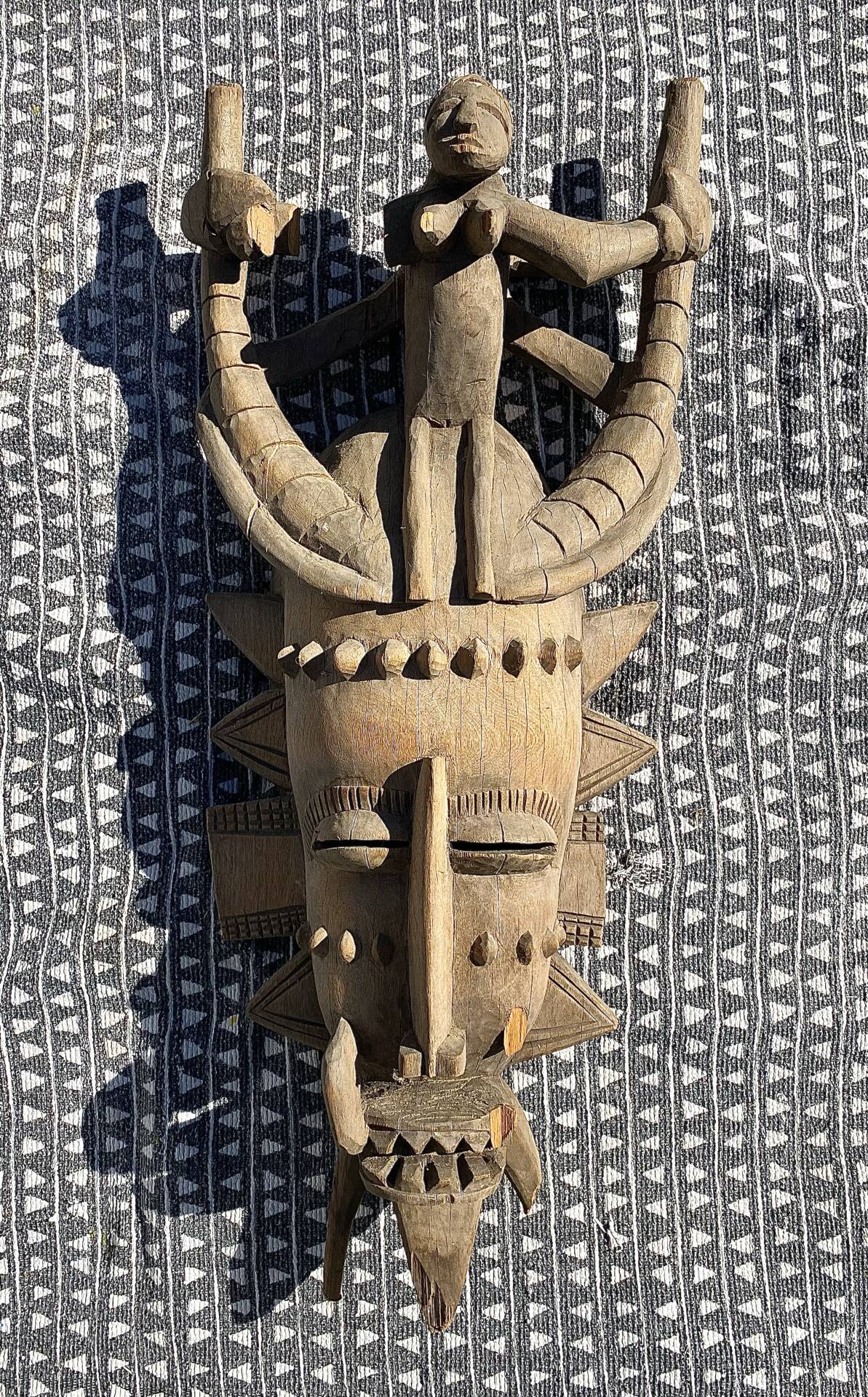 Grand Senoufo kpélié mask from Ivory Coast, 20th century.