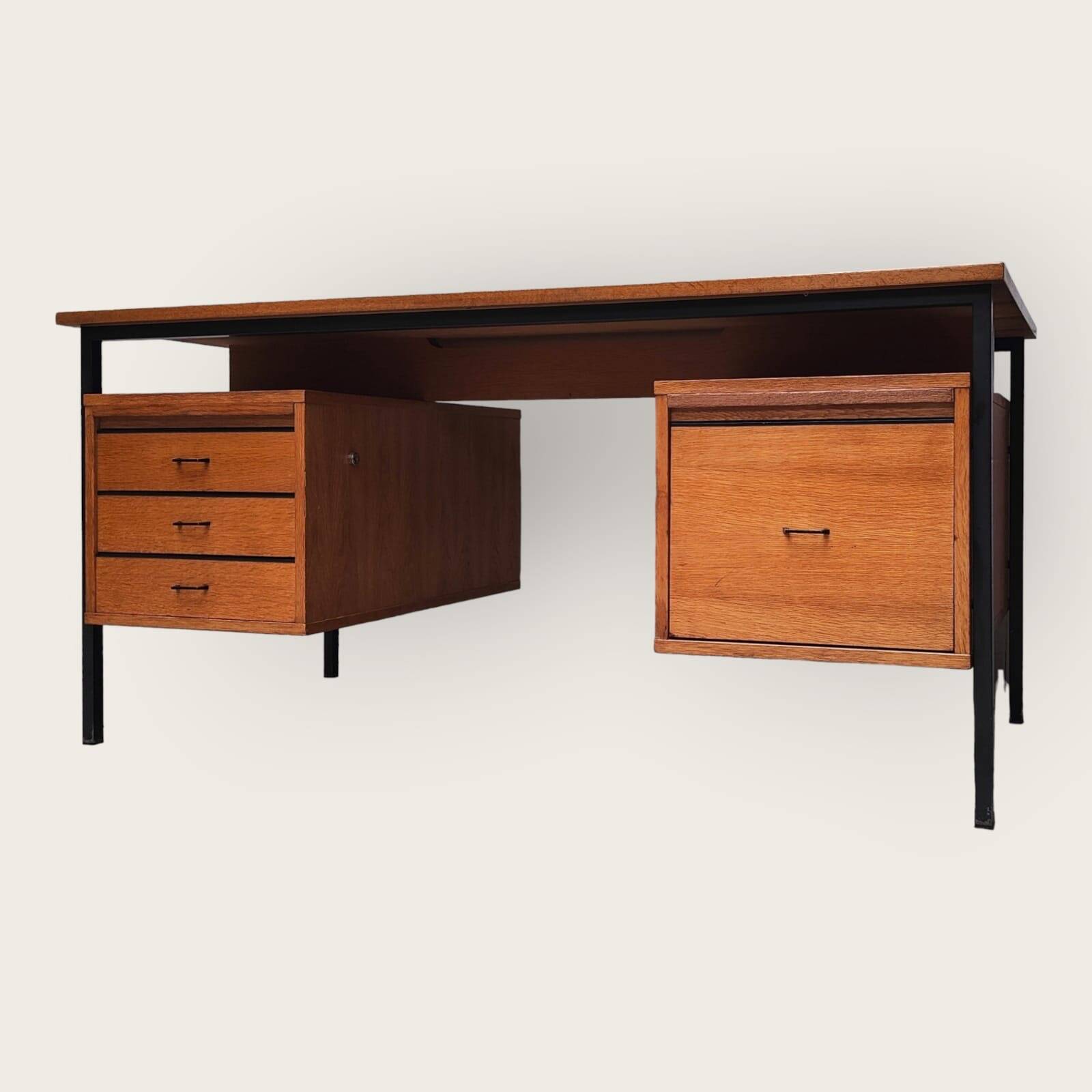 Mid Century bureau