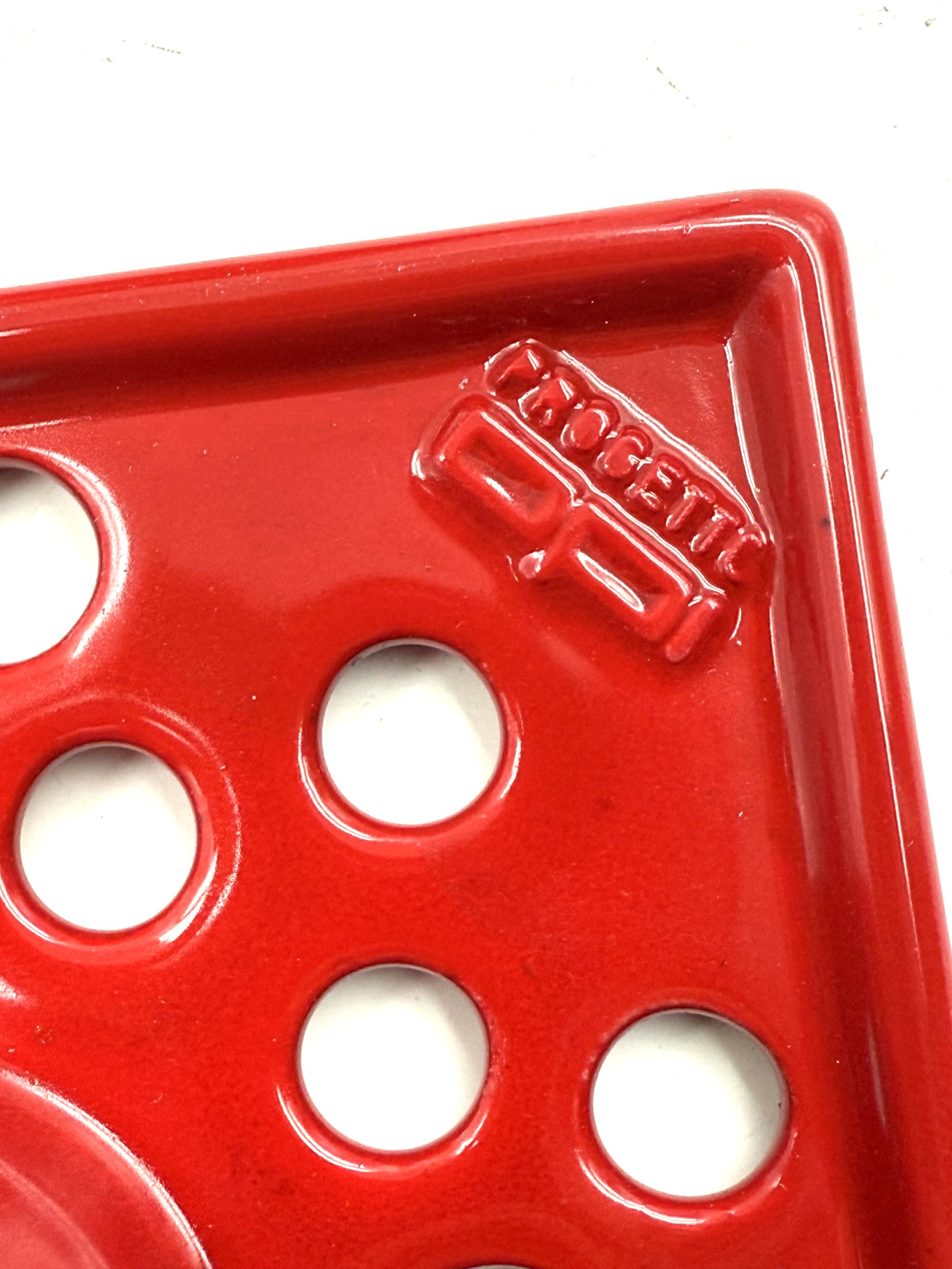 Space age red ceramic ashtray, Studio Opi, Gabbianelli Italy ca. 1970