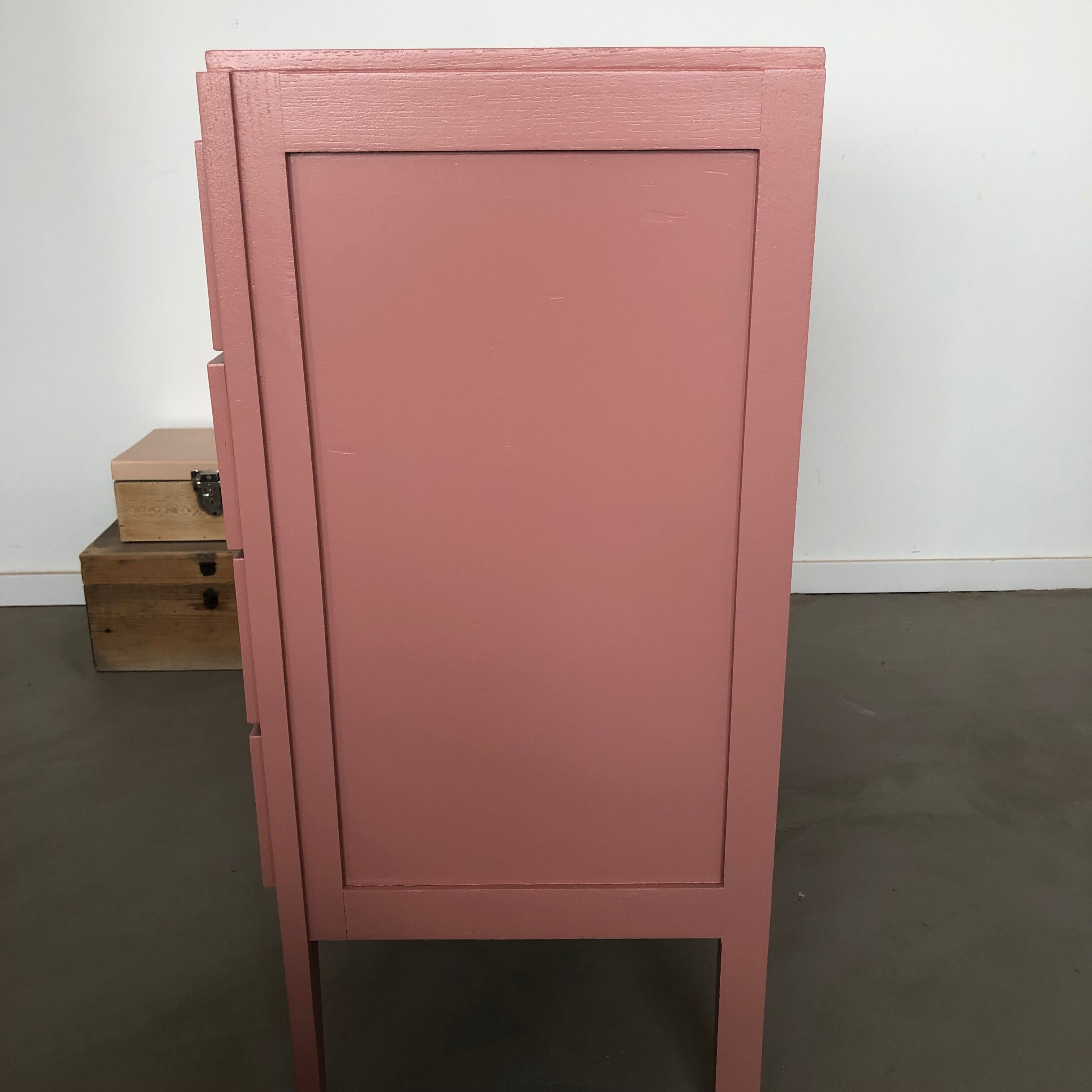 Vintage chest of drawers