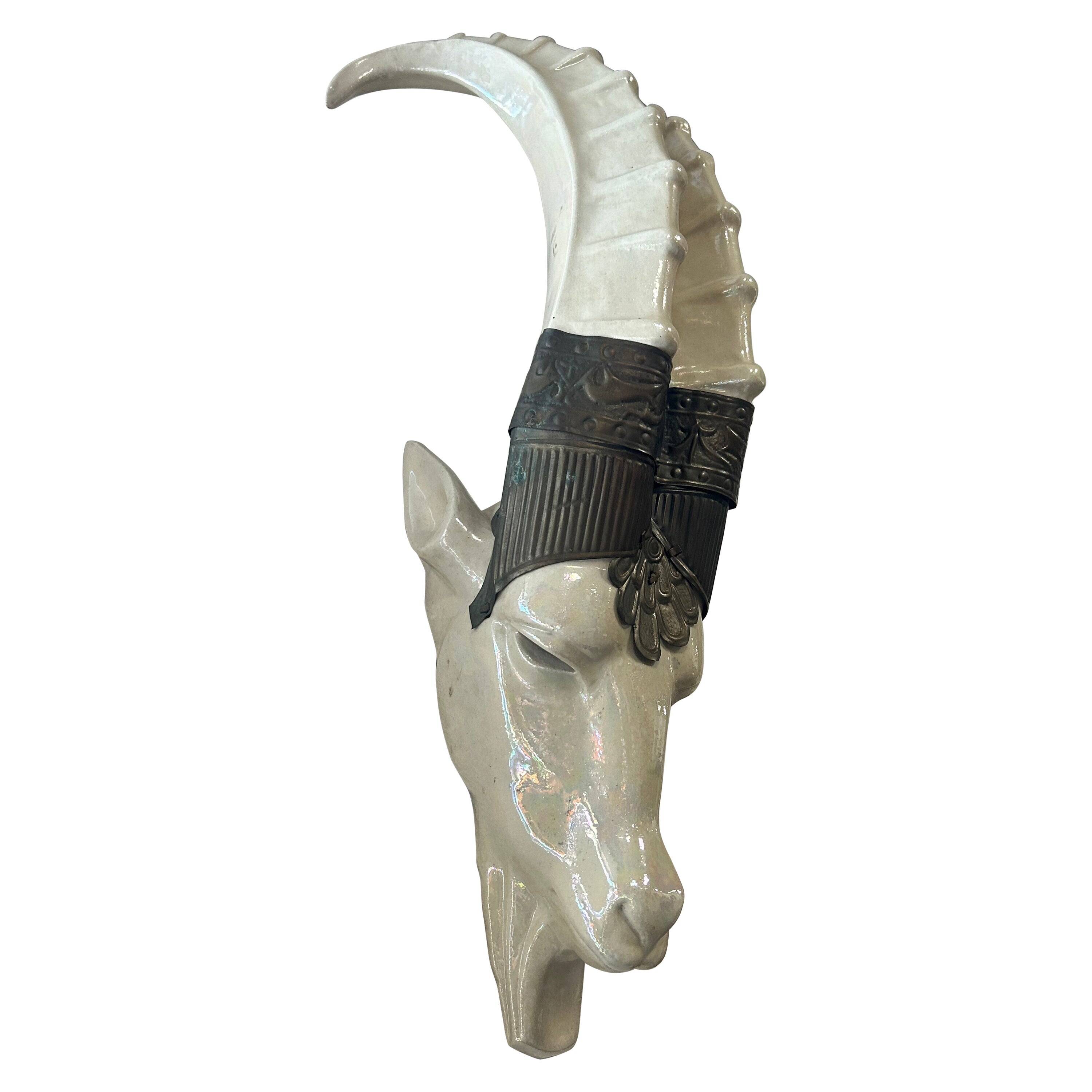 Capricorn Art Deco wall lamp