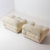 Elegant Italian lounge chairs in cream coloured fabric, 1970s