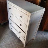 White chest of drawers