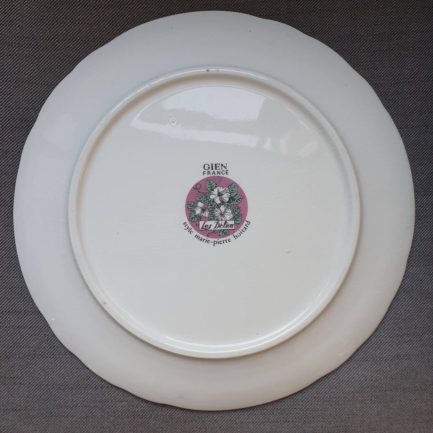 Gien pie dish