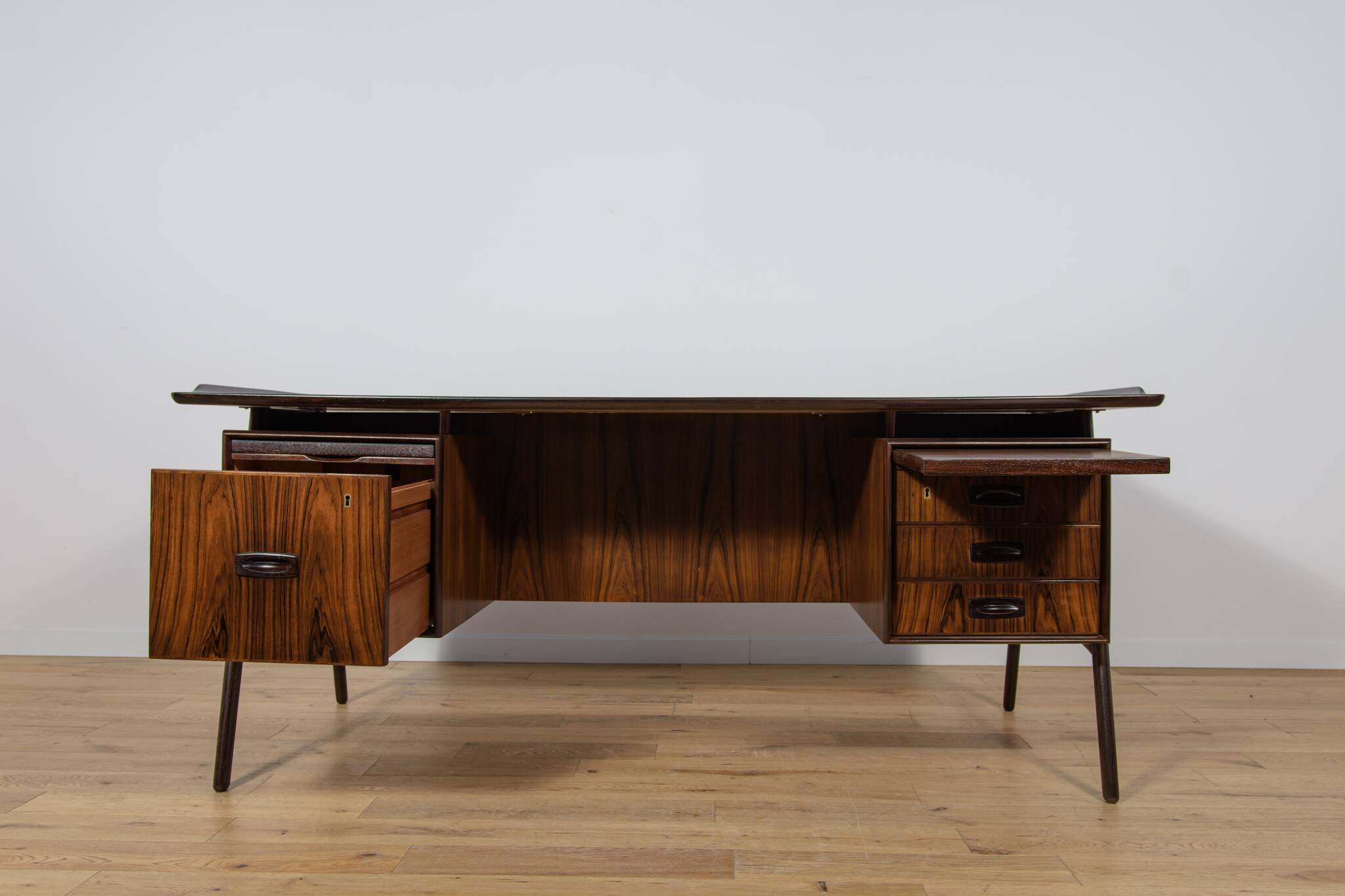Large Mid-Century Freestanding Rosewood Desk, Denmark, 1960s