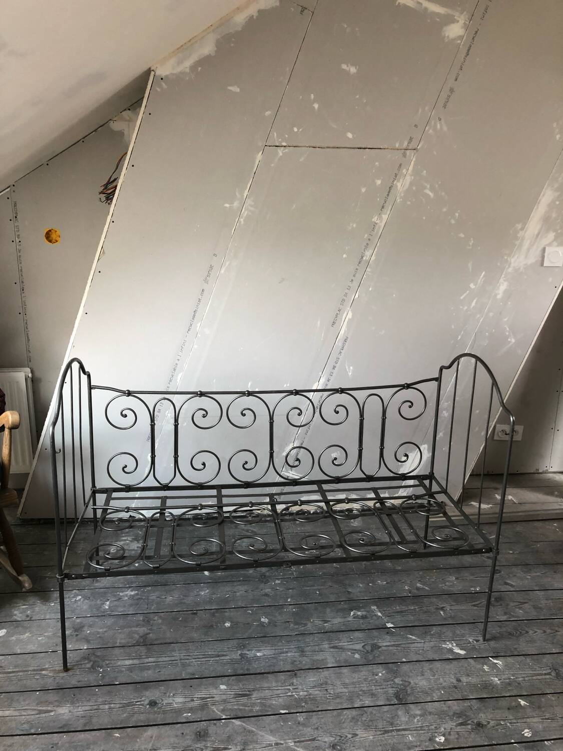 Children's iron bed