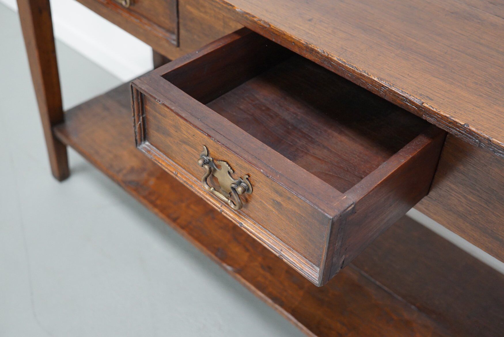 Table d'appoint en chêne rustique français vintage, années 1920