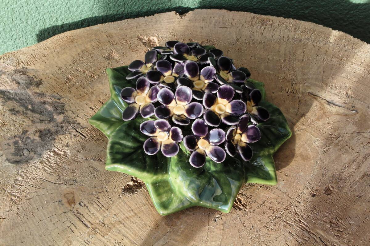 Ceramic sculpture, slip, bouquet of pansies