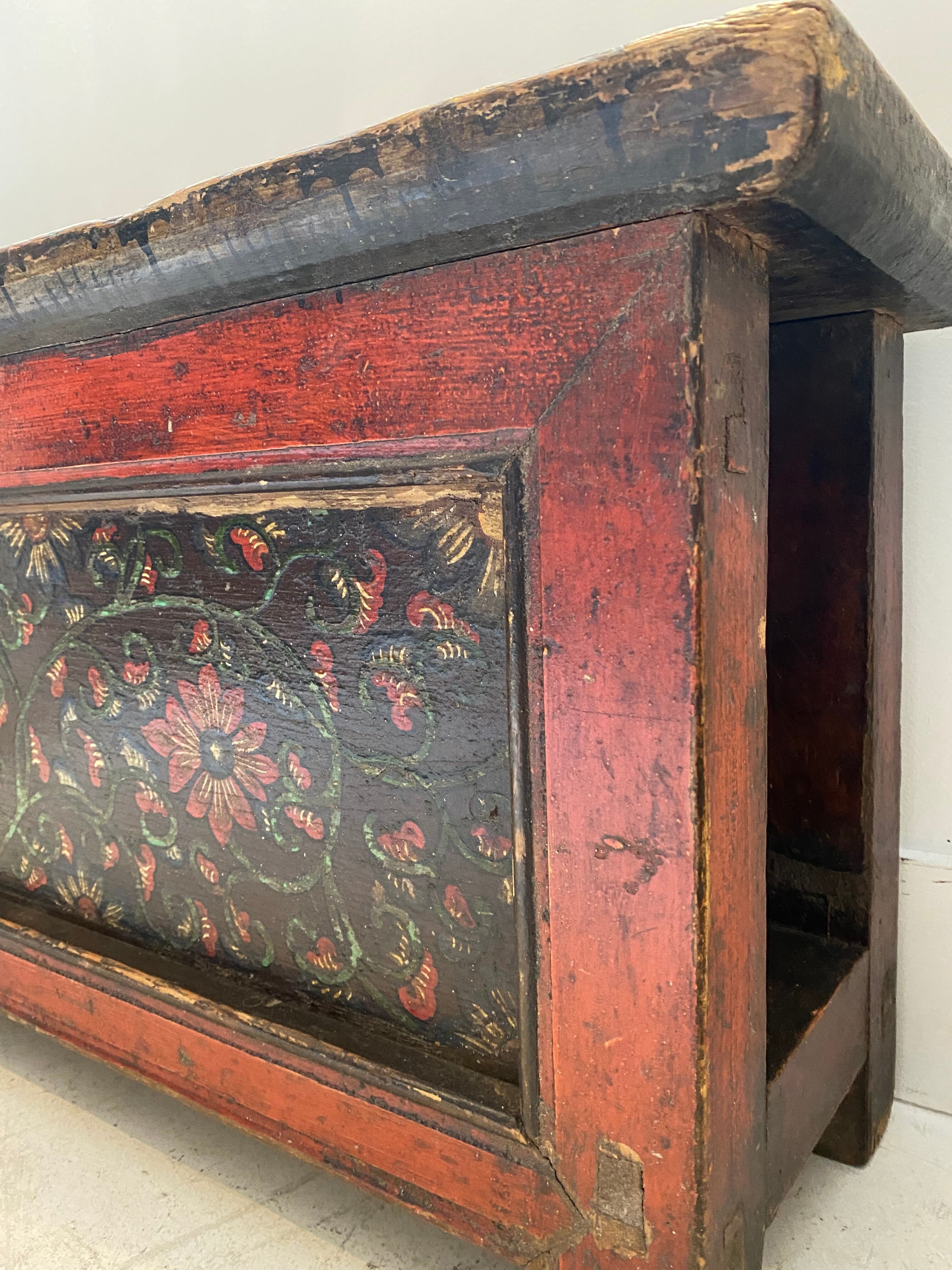 Tibetan bench with floral decoration -XIXEme