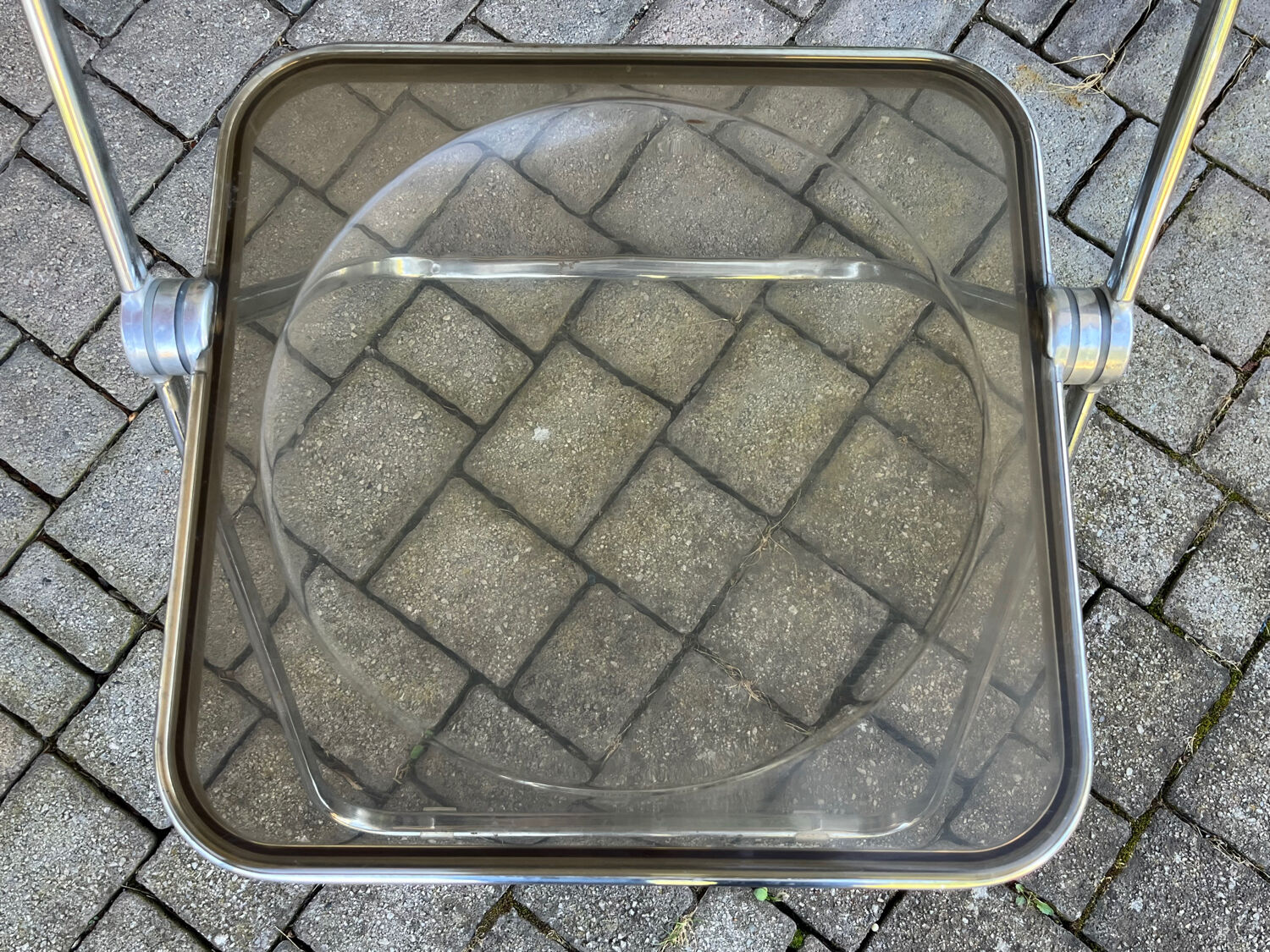 Plia folding chair by Giancarlo Piretti