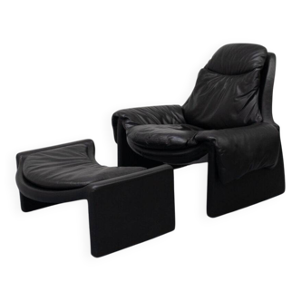 Saporiti Italia P60 armchair with ottoman