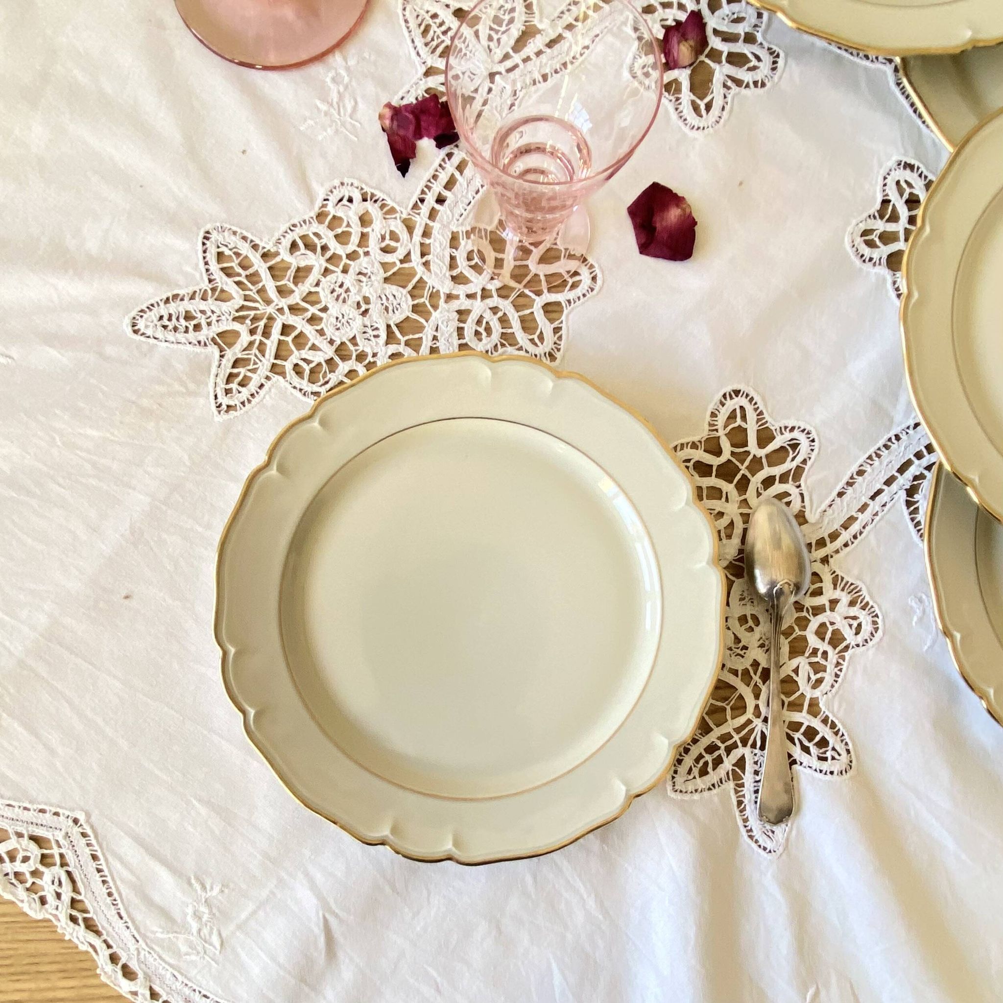 Set of 6 antique off-white porcelain dessert plates with gold trim