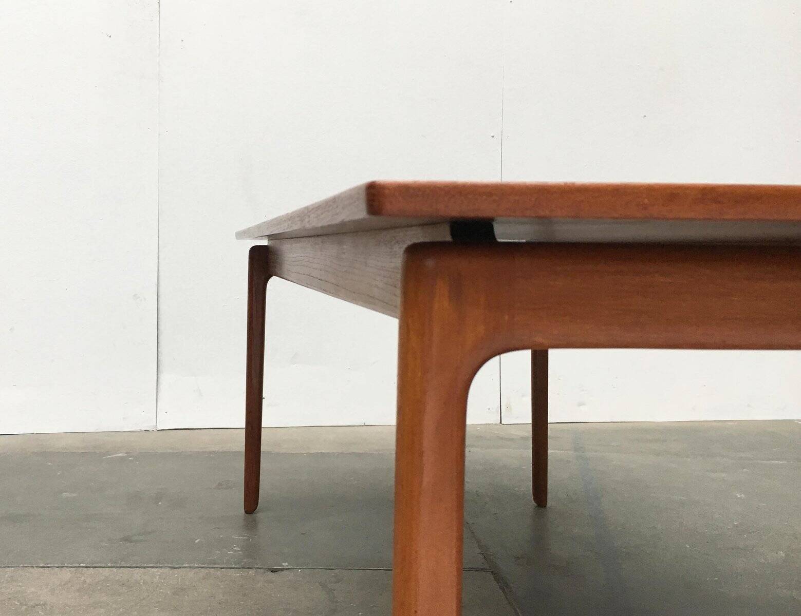 Mid-century teak coffee table by Ole Wanscher for Poul Jeppesens Møbelfabrik.