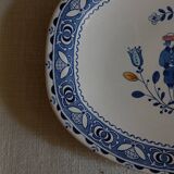 Johnson Brothers “Hearts & Flowers” - Large oval dish and 2 dinner plates ø 22 cm.