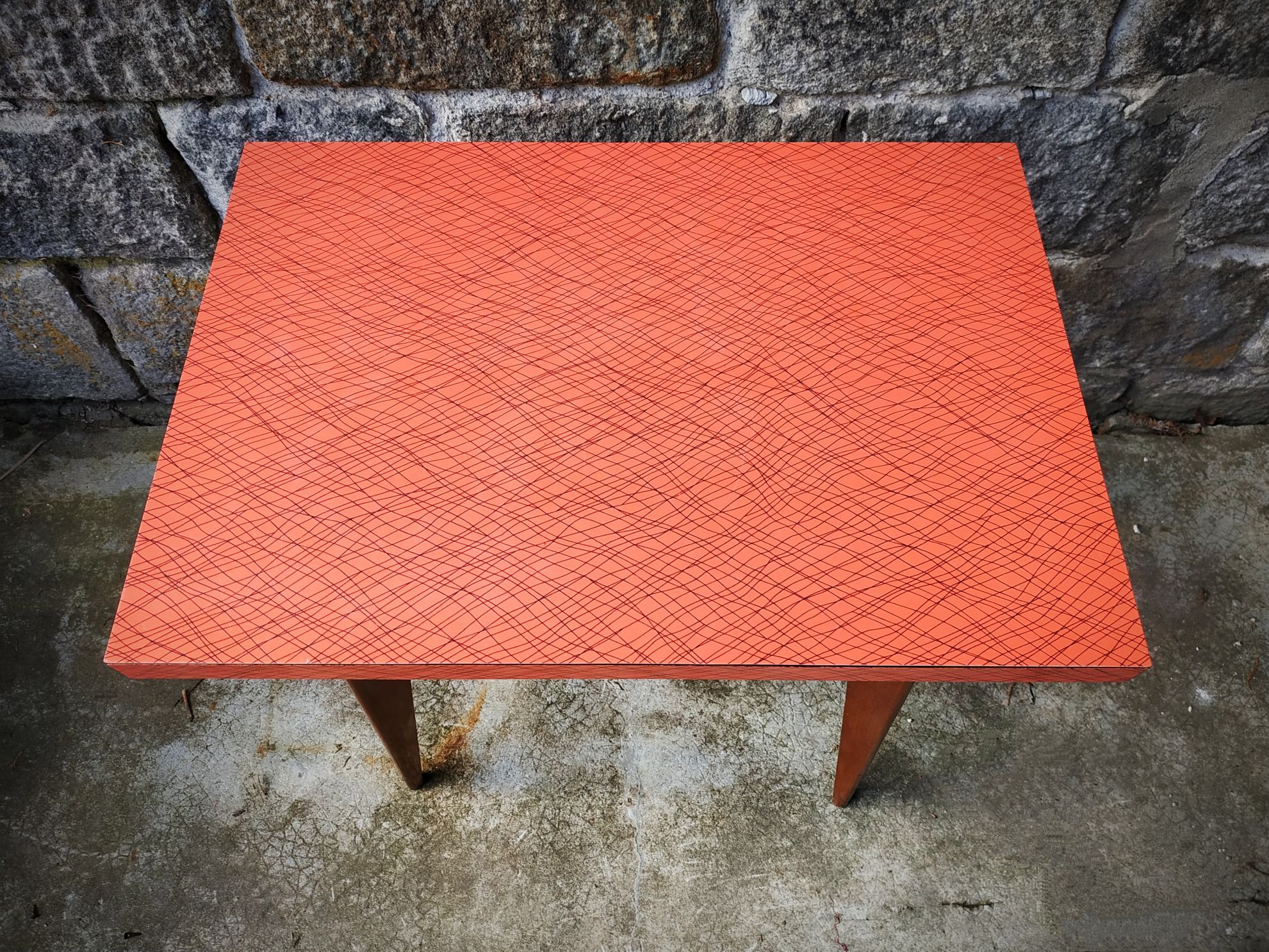 Compass foot side table