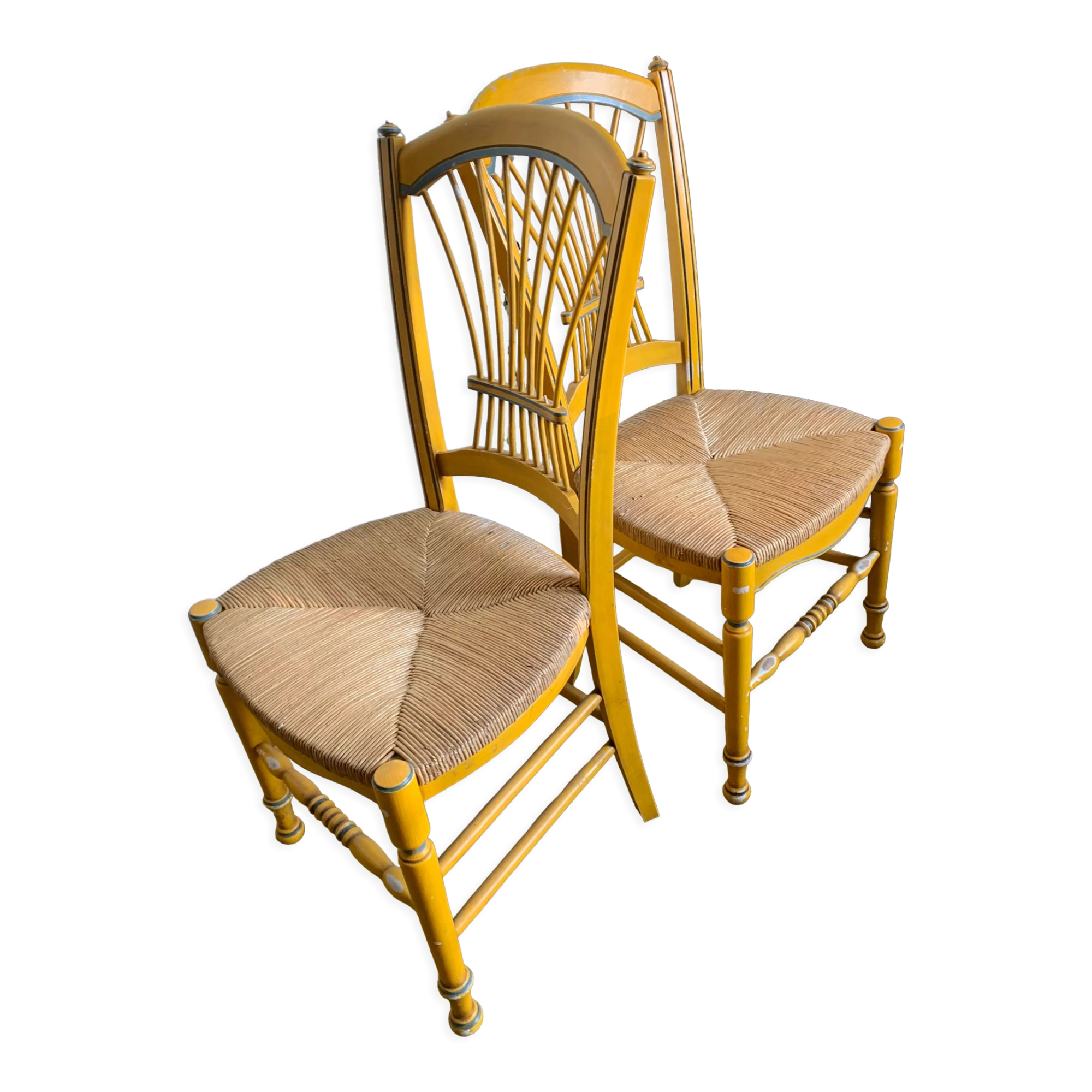 Duo of mulched Provencal chairs