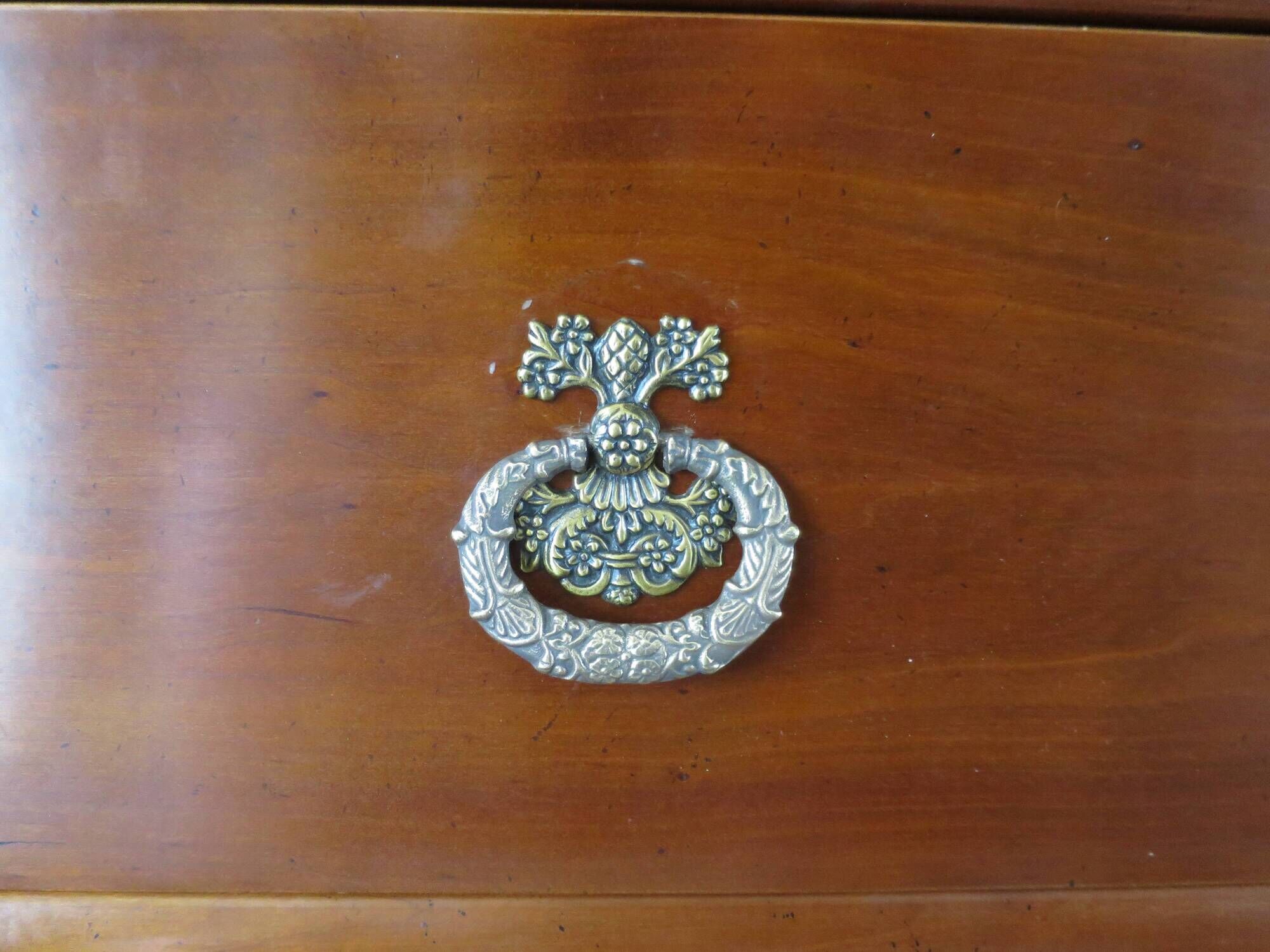 Rare - Pretty English chest of drawers - 3 drawers - solid wood "tomb" chest of drawers - Sourisseau cabinetmaker