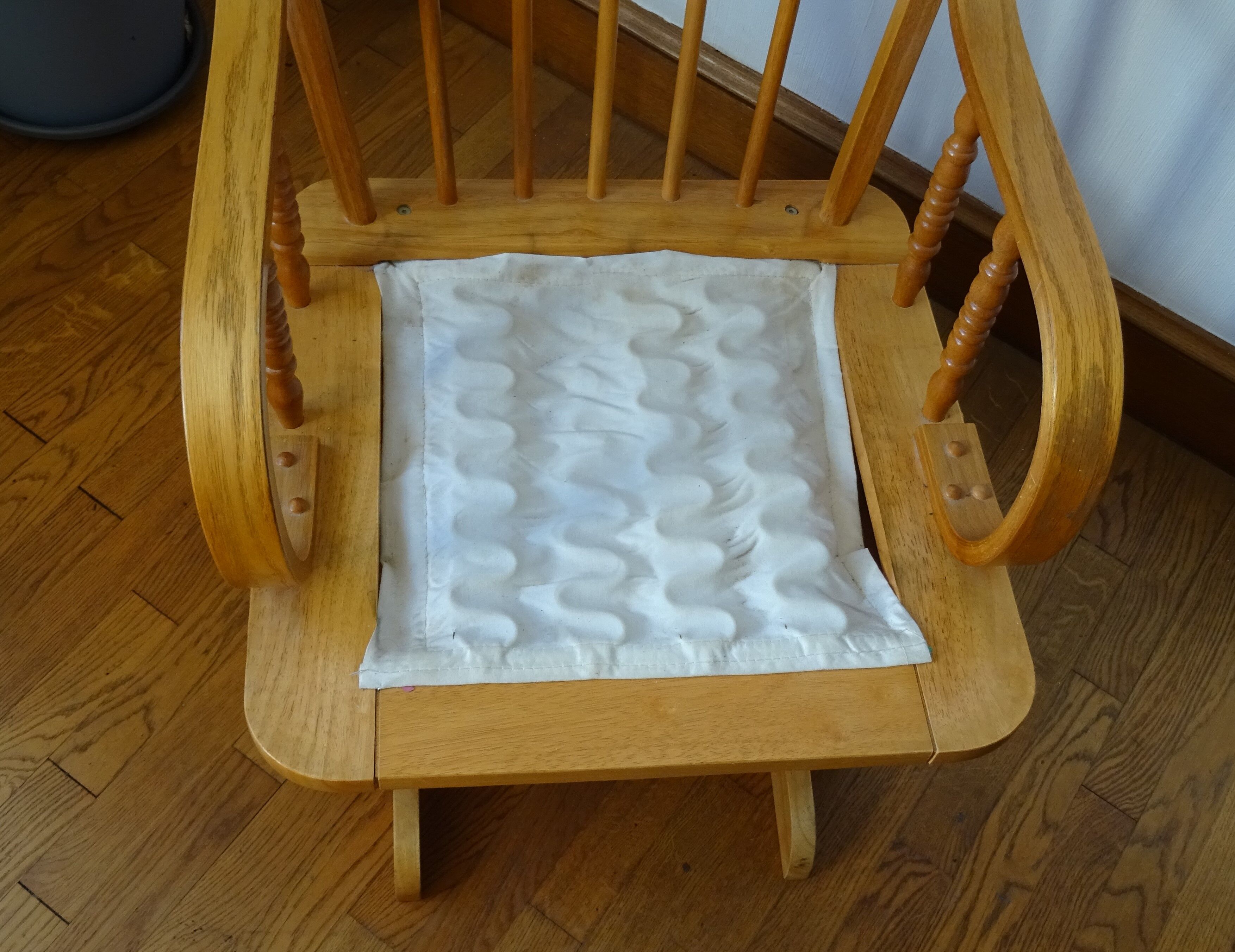 Mechanical Rocking Chair in Pine 1970s