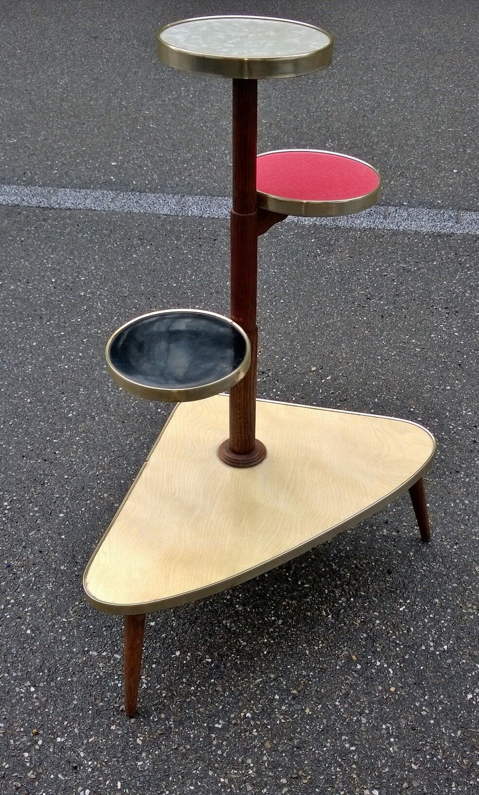 saddle wears plant formica and teak year 50