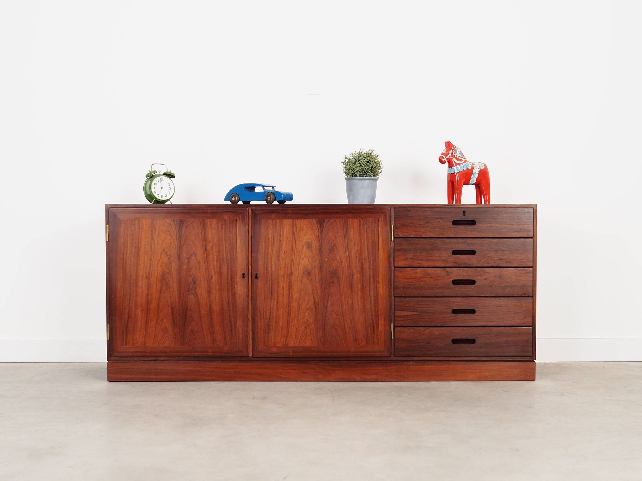 Enfilade en palissandre, design danois, années 1970, designer : Kai Winding