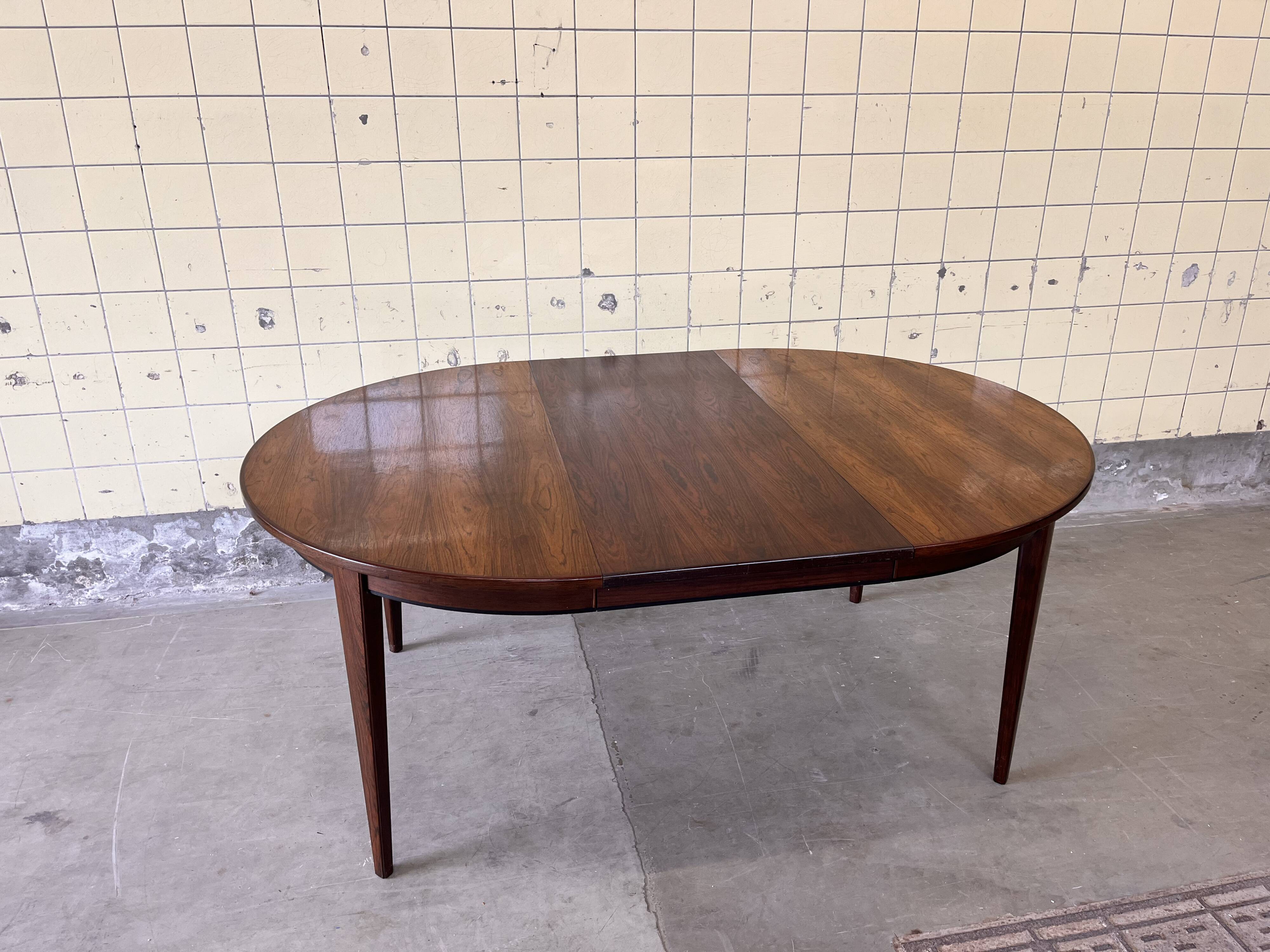 Dining table model 55 by Omann Jun
