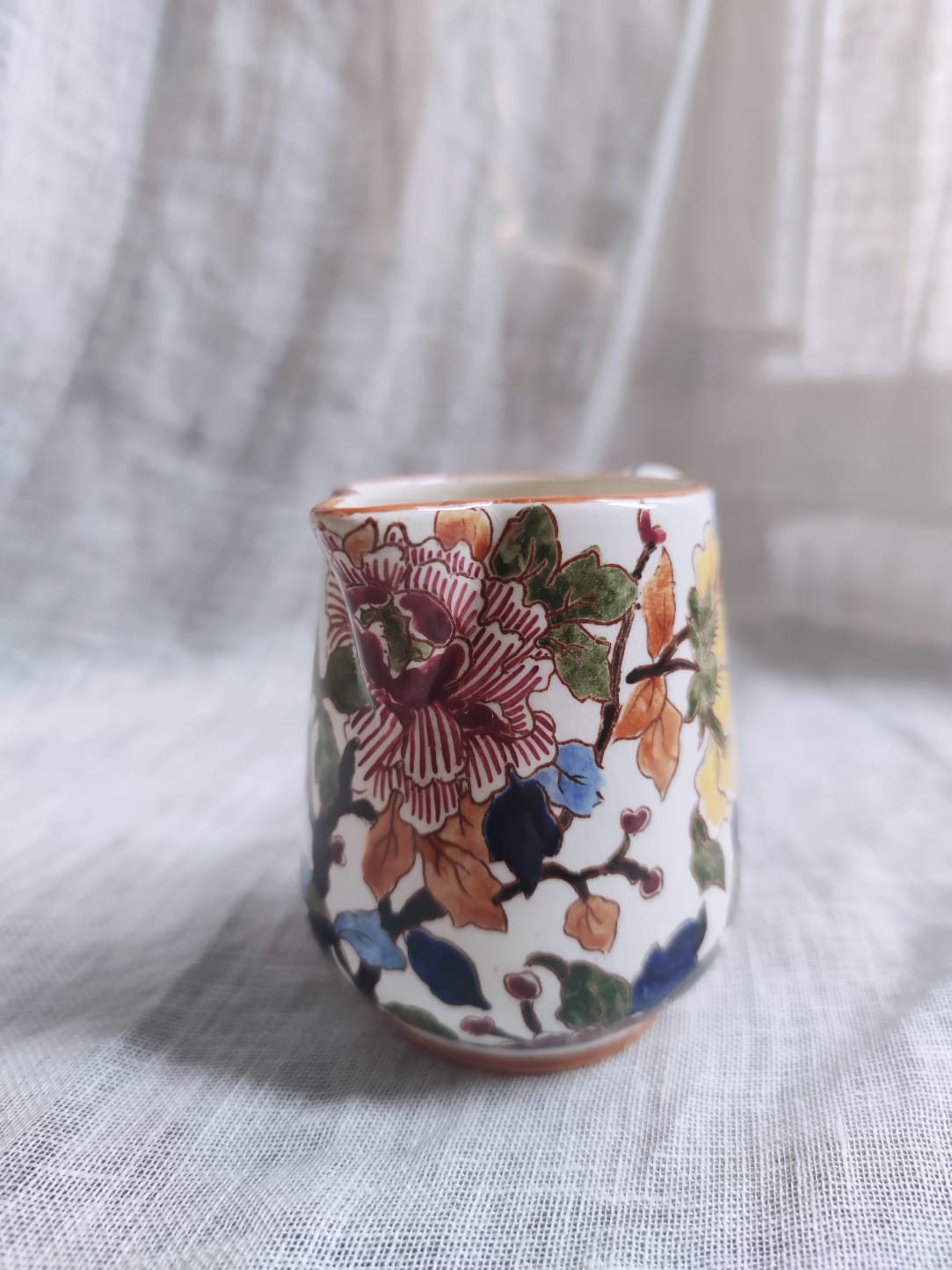 Gien's small pitcher or porcelain milk pot