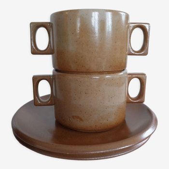 Tasses en grès de brenne