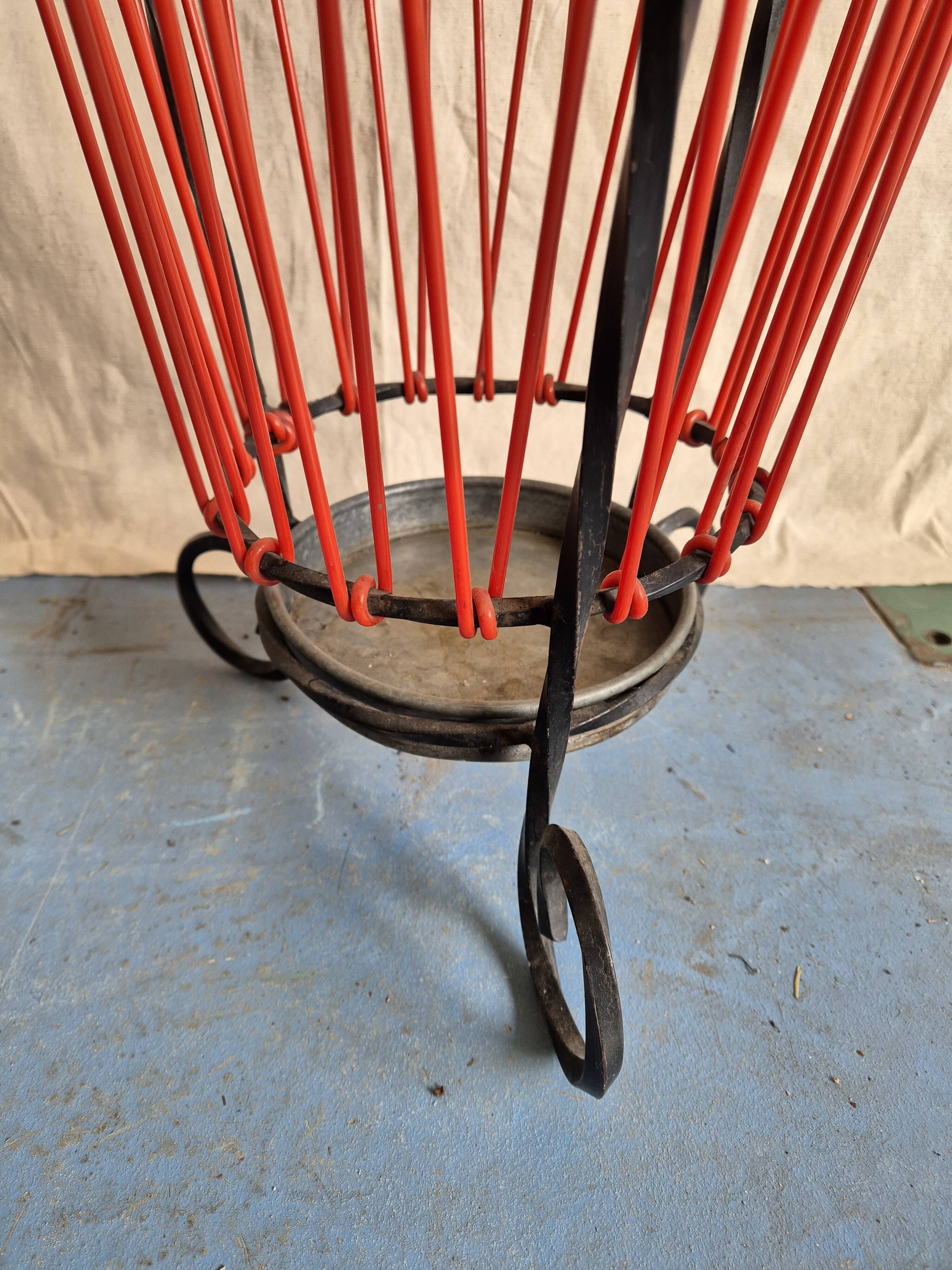 Porte parapluie en scoubidou