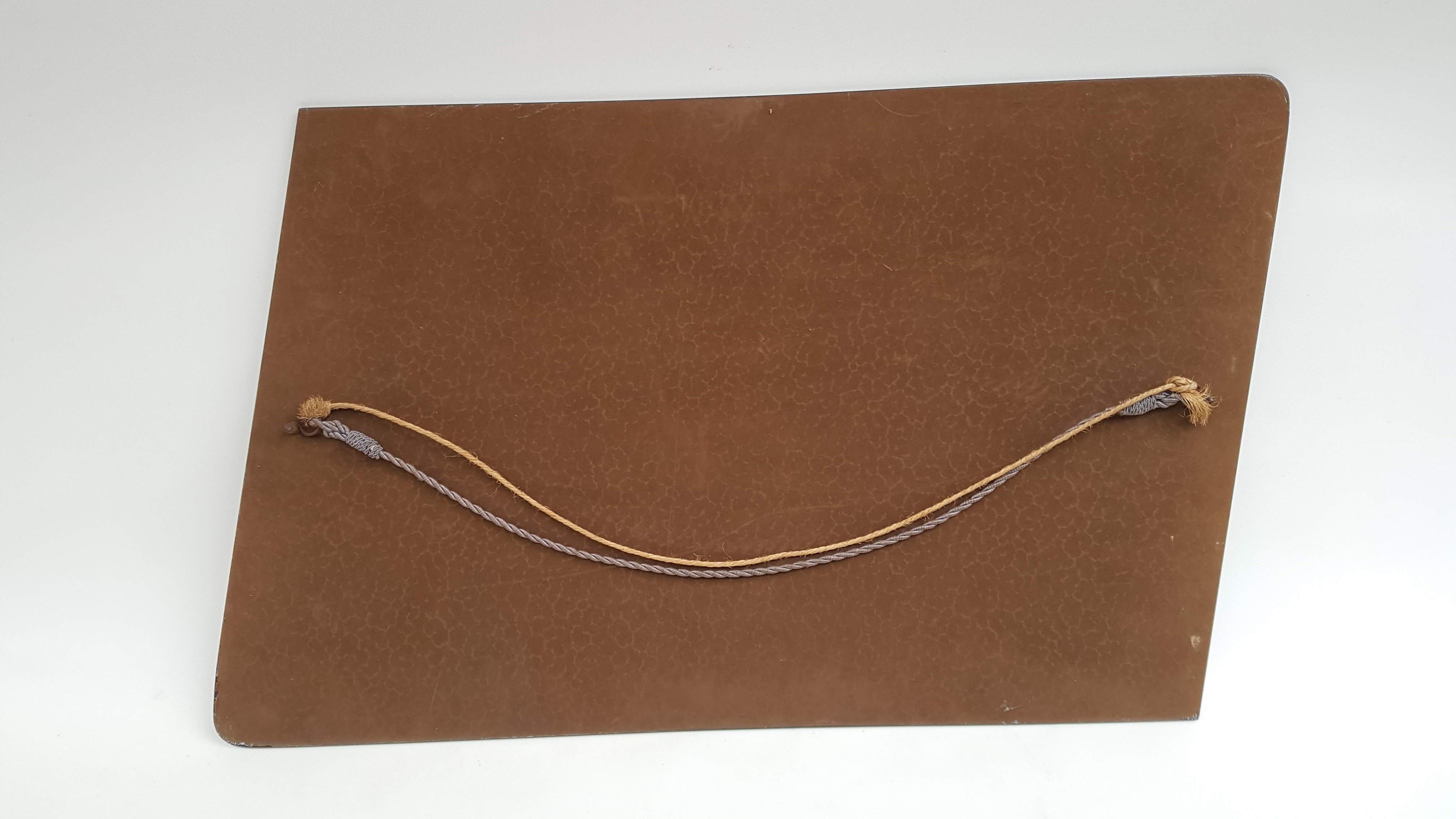 Miroir asymétrique gravé et biseauté, années 50 - 90x54cm